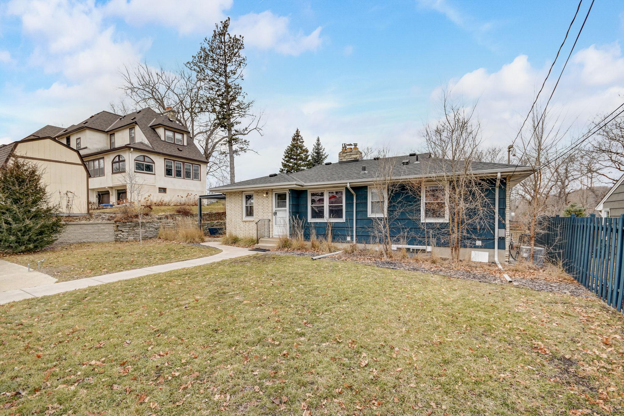 1409 Cedar Lake Parkway