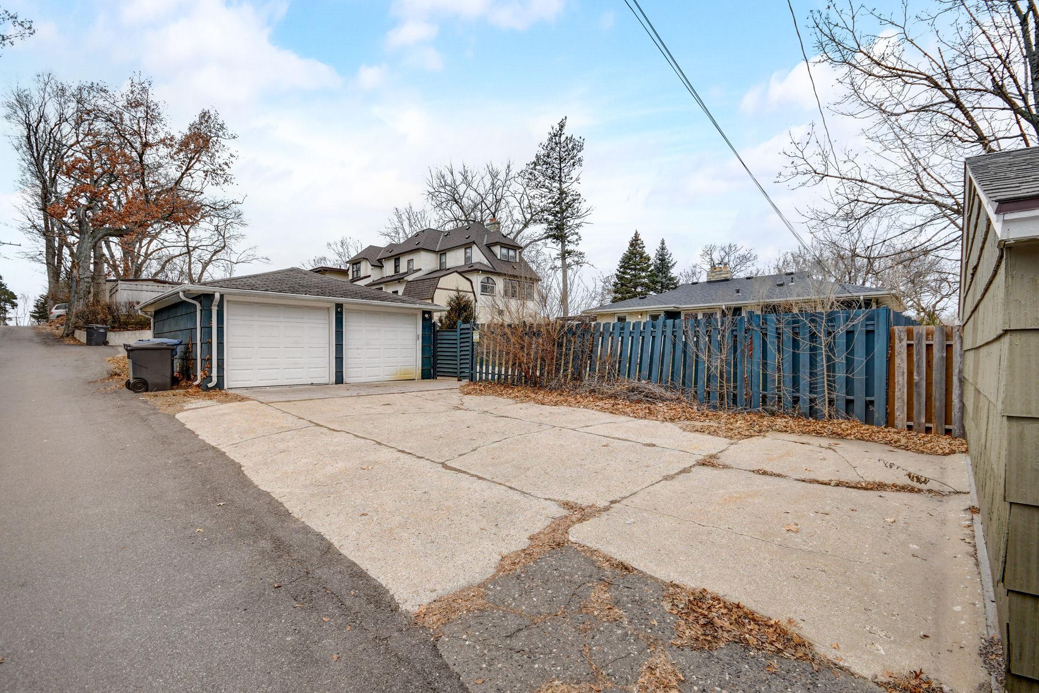 1409 Cedar Lake Parkway