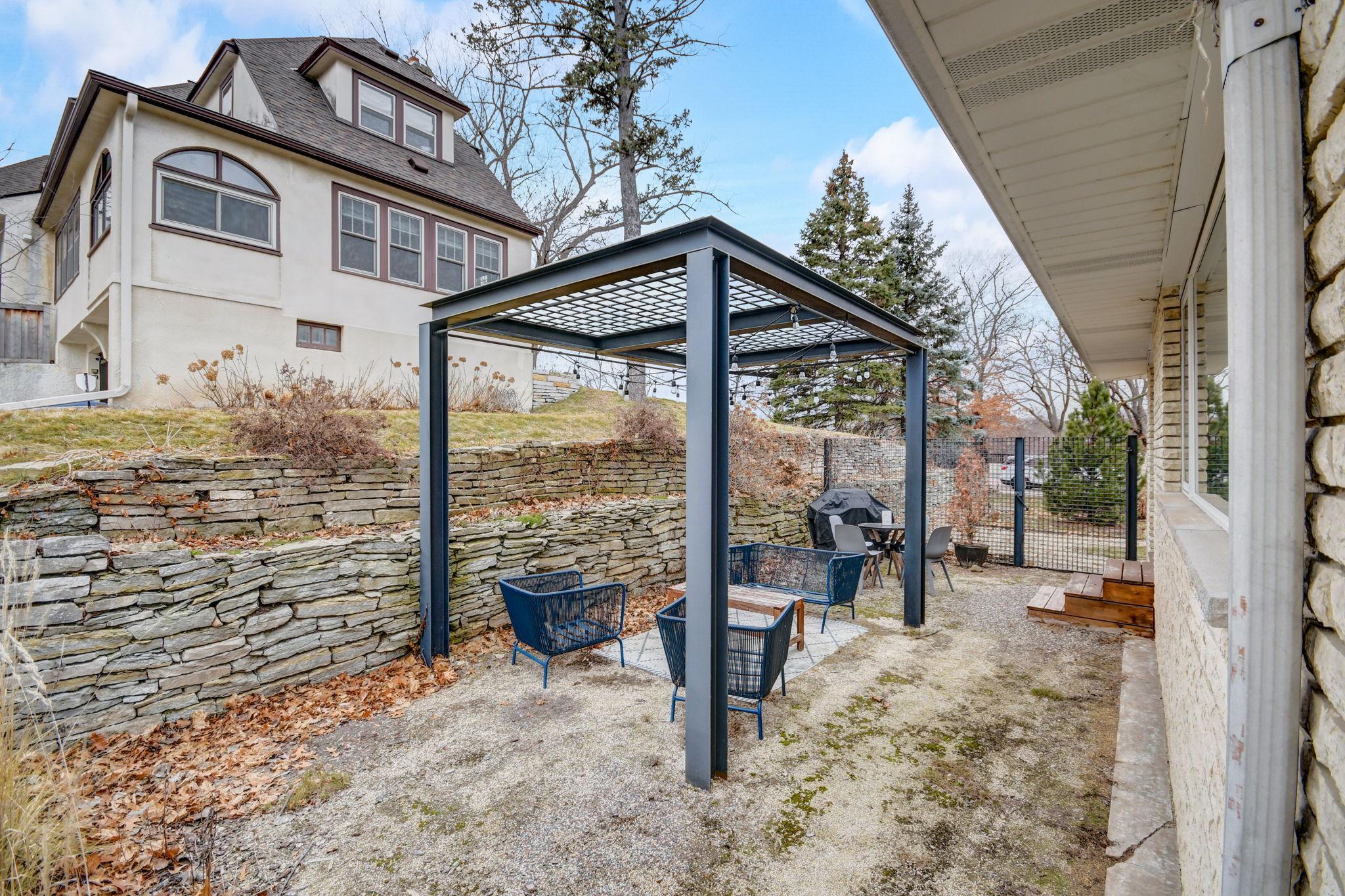 1409 Cedar Lake Parkway