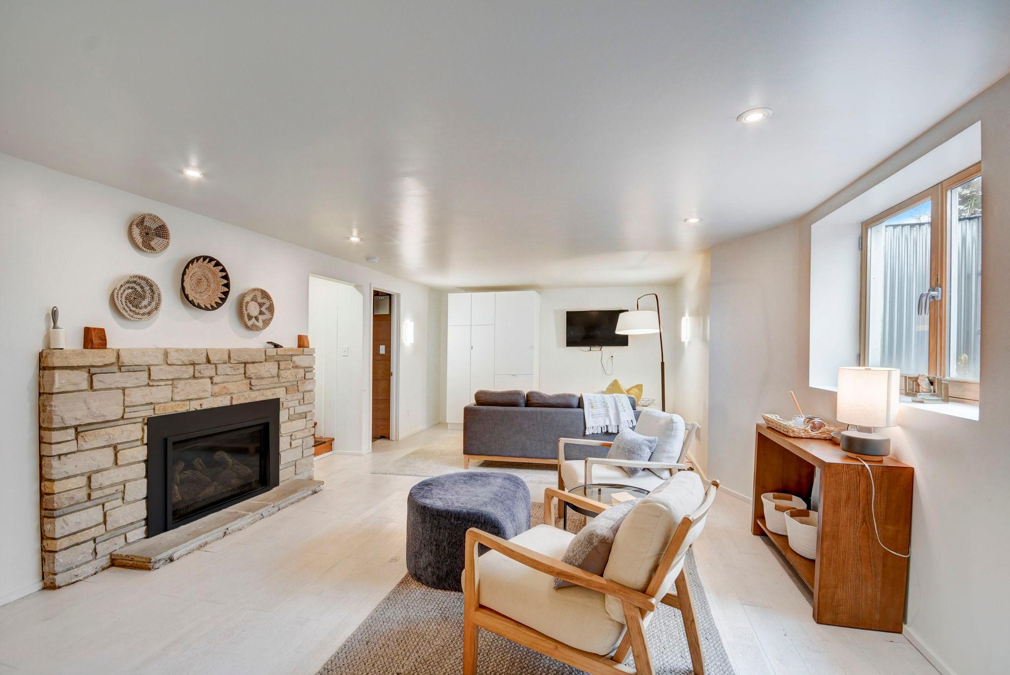 1409 Cedar Lake Parkway