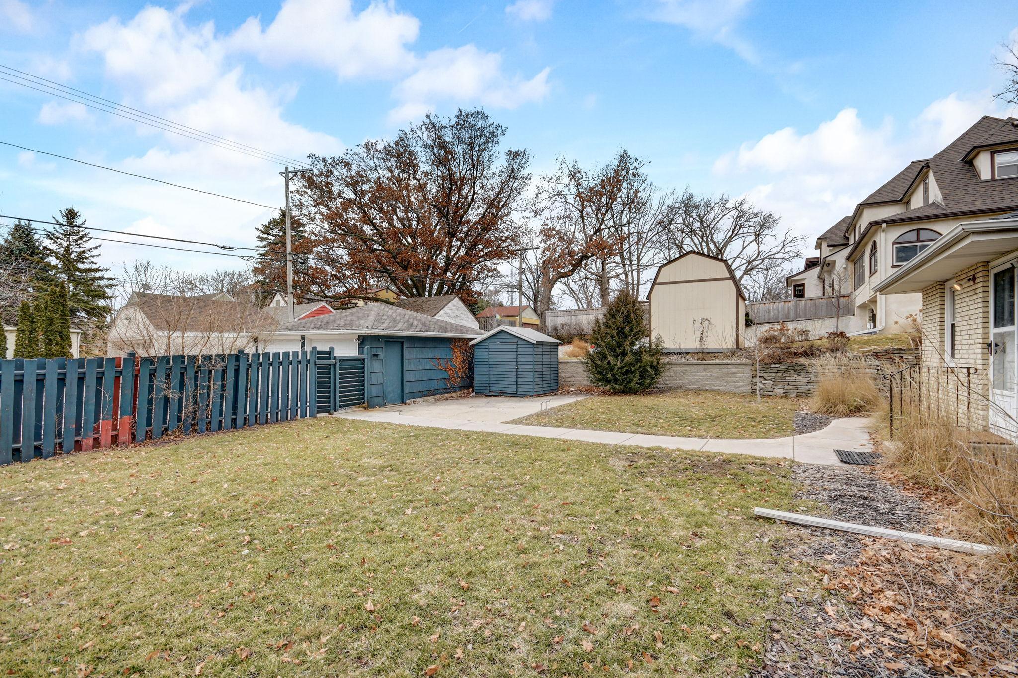 1409 Cedar Lake Parkway