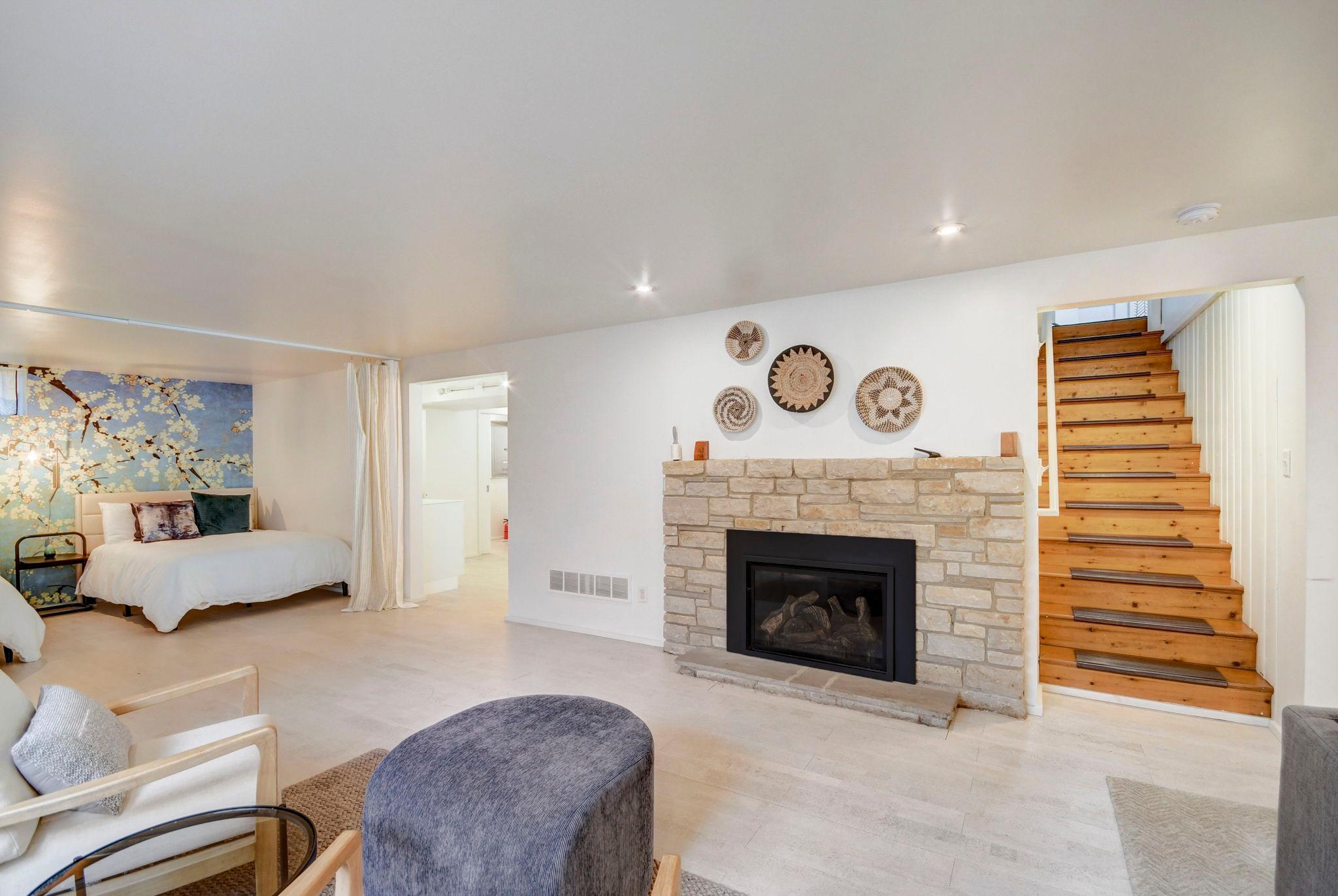 1409 Cedar Lake Parkway