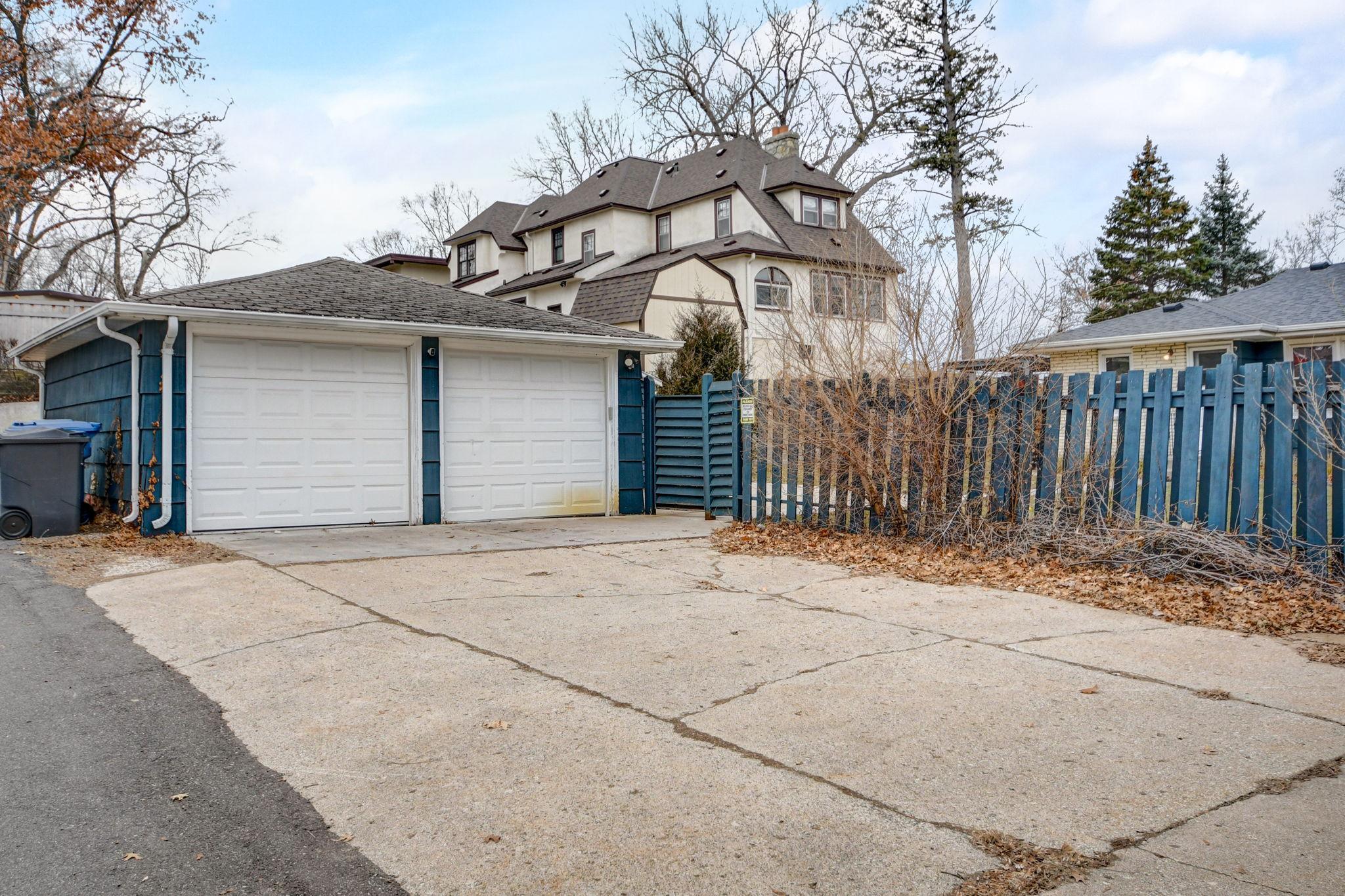 1409 Cedar Lake Parkway