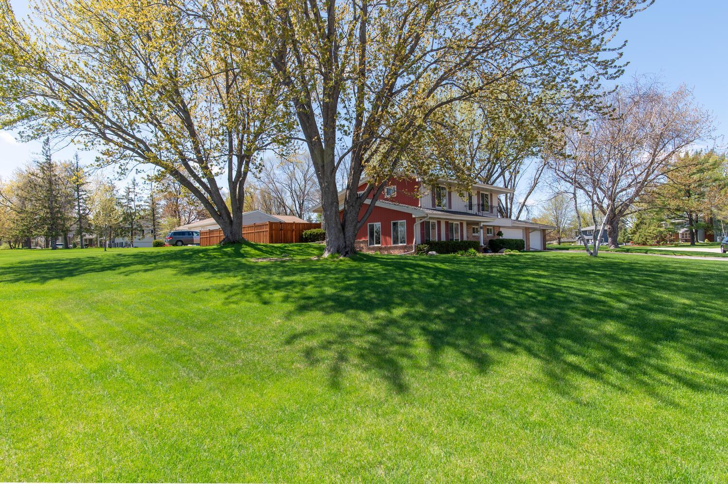 10700 River Terrace
