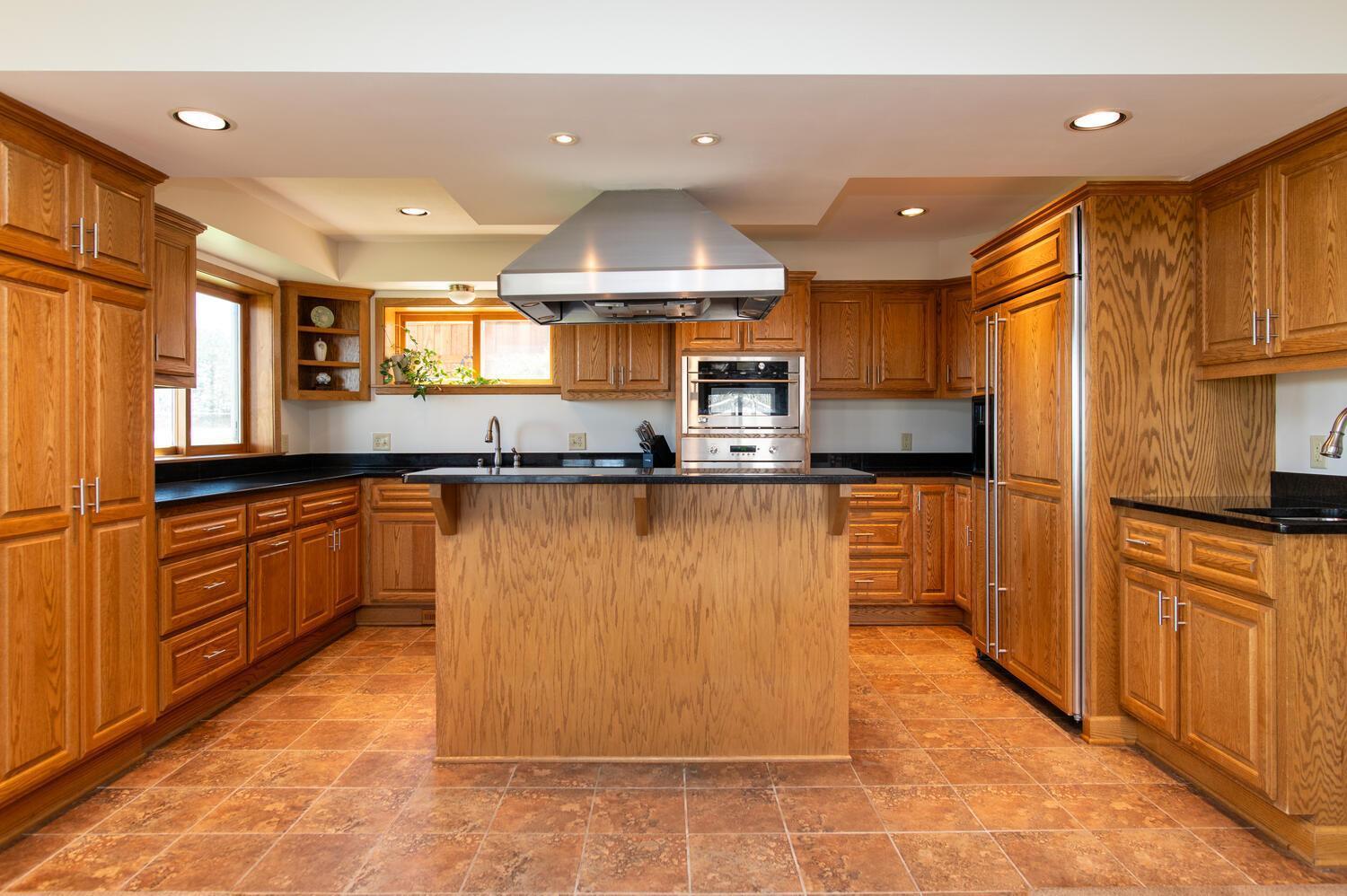 10700 River Terrace