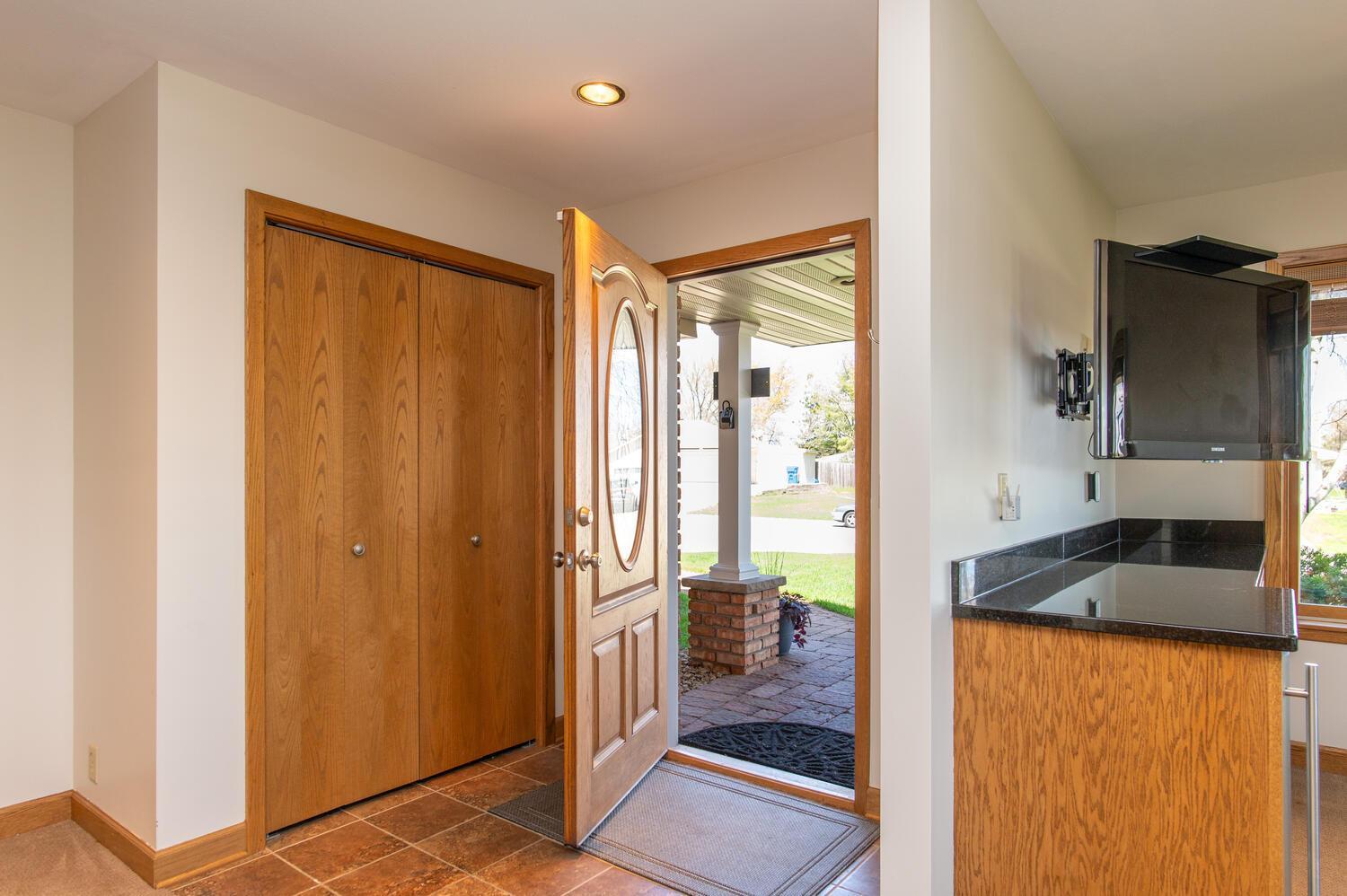 10700 River Terrace