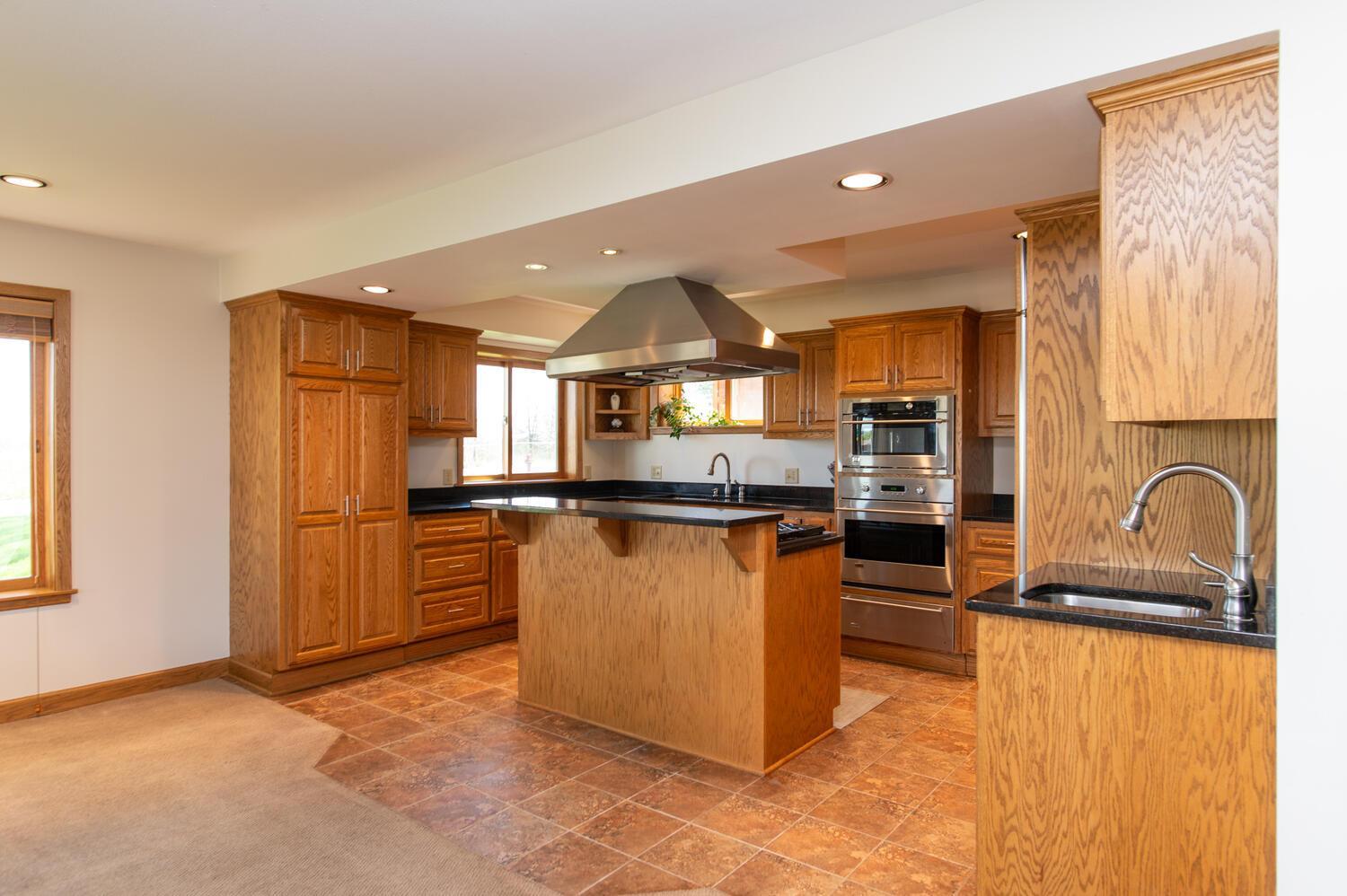 10700 River Terrace
