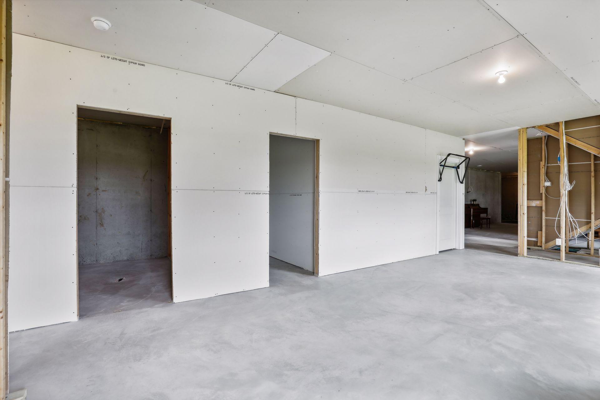 8022 Waterset Circle