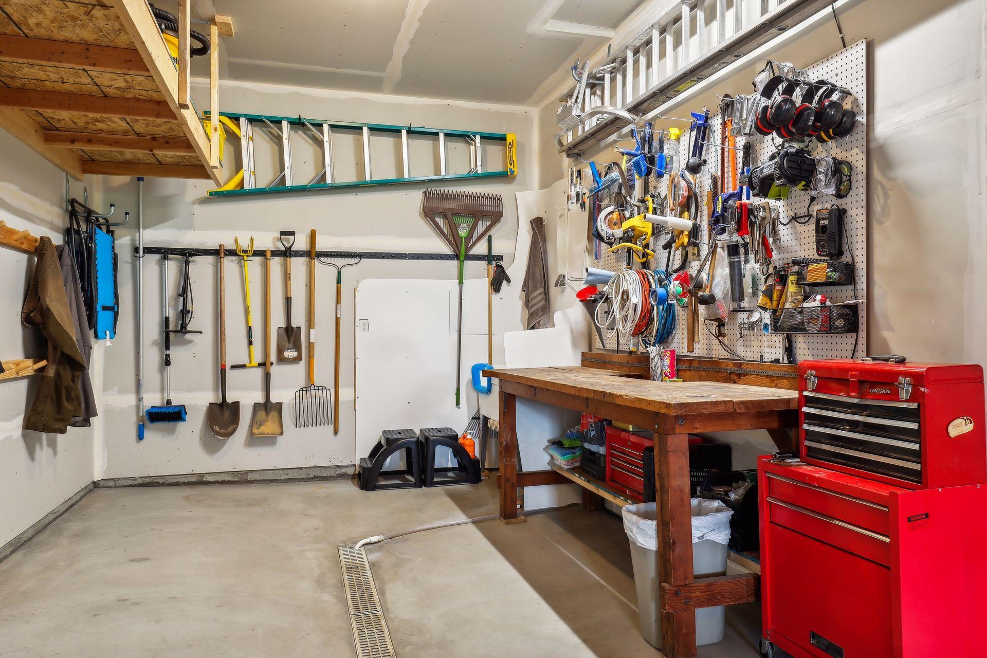 8022 Waterset Circle