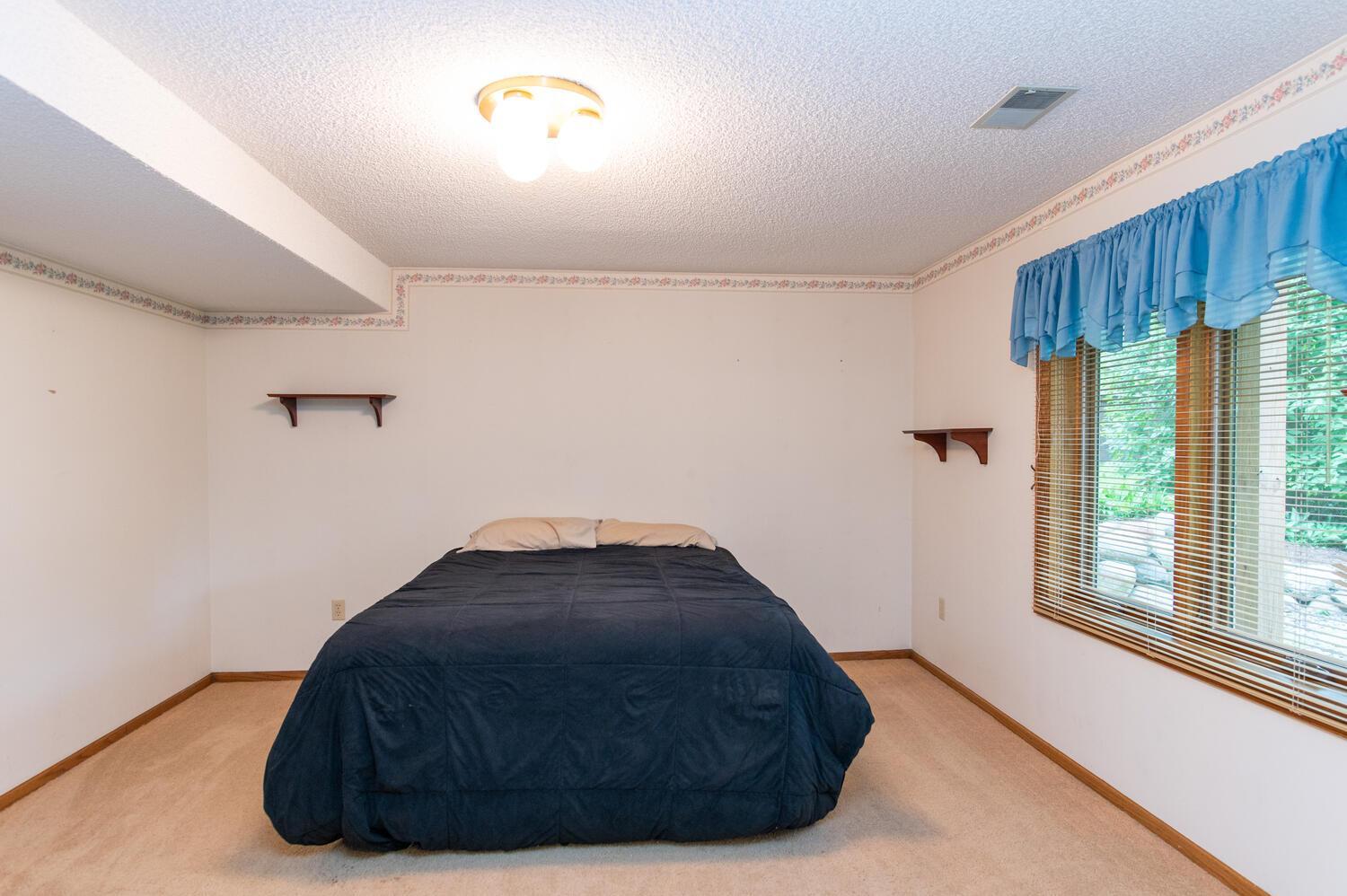 8803 Dallas Lane N
