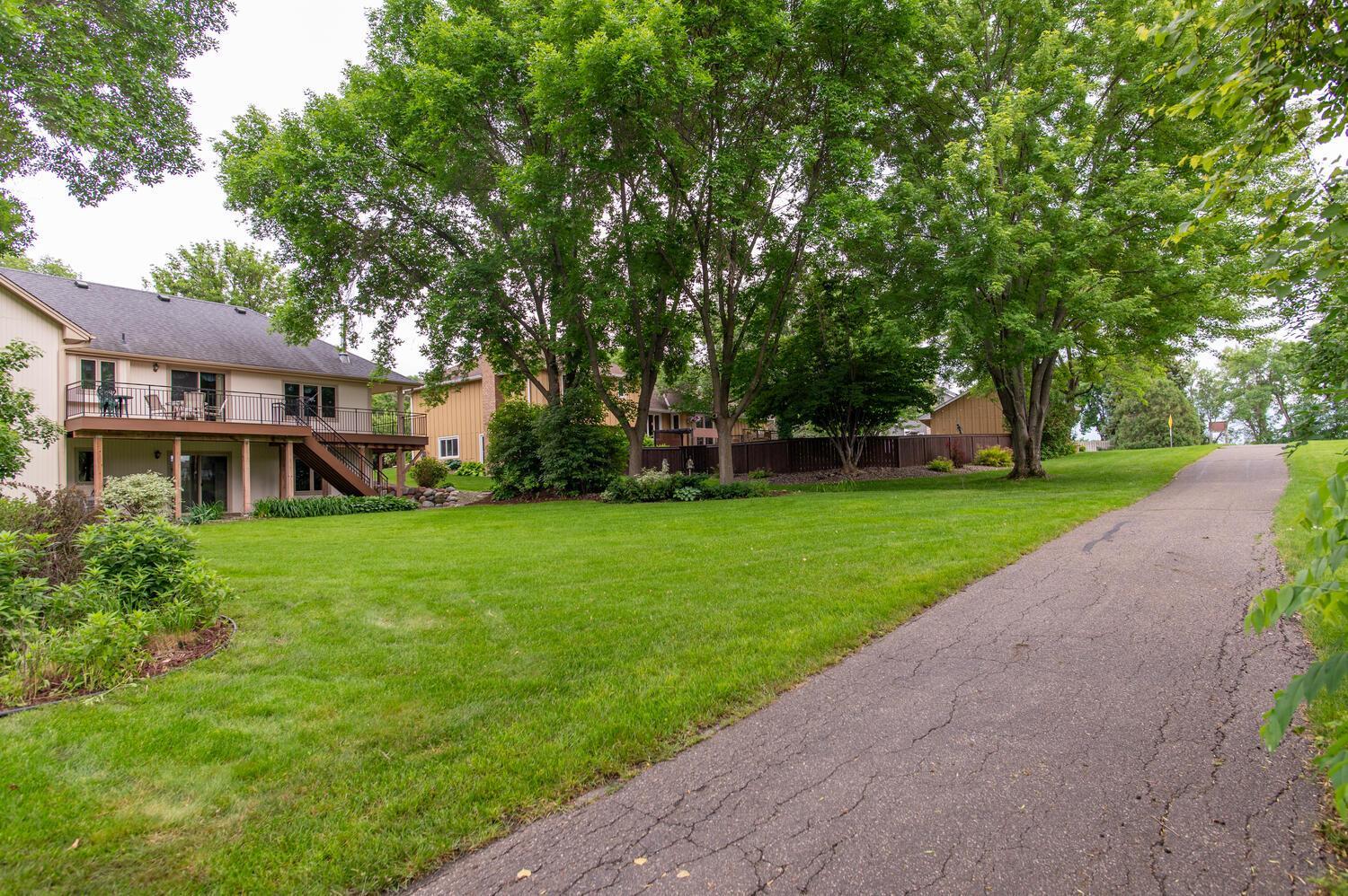 8803 Dallas Lane N