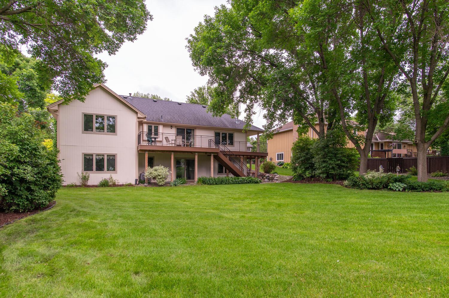 8803 Dallas Lane N