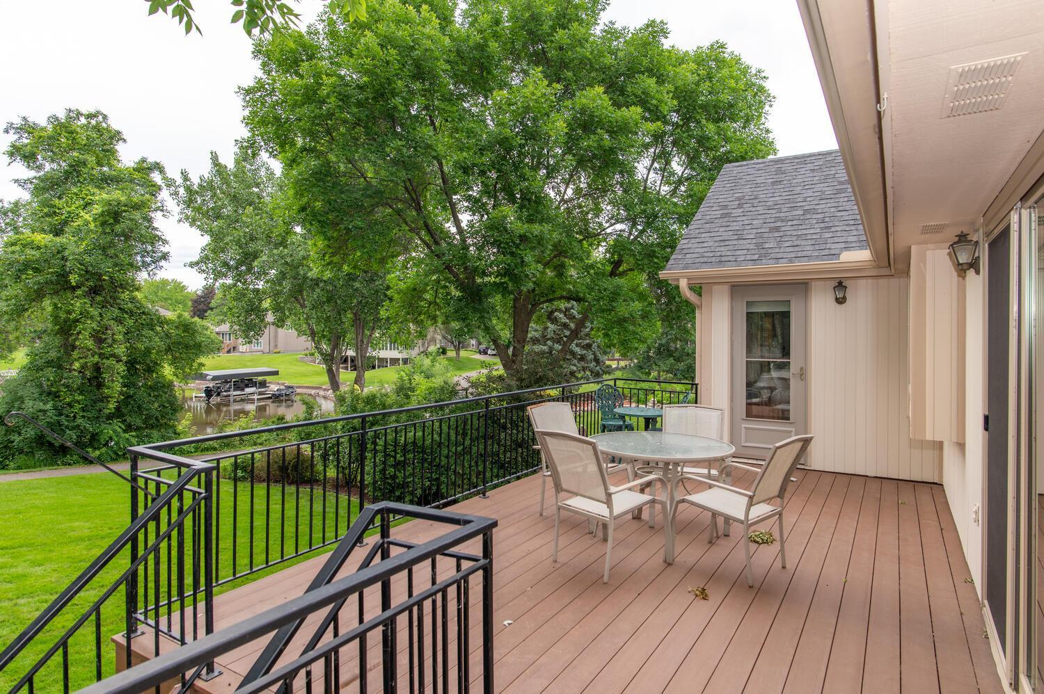 8803 Dallas Lane N
