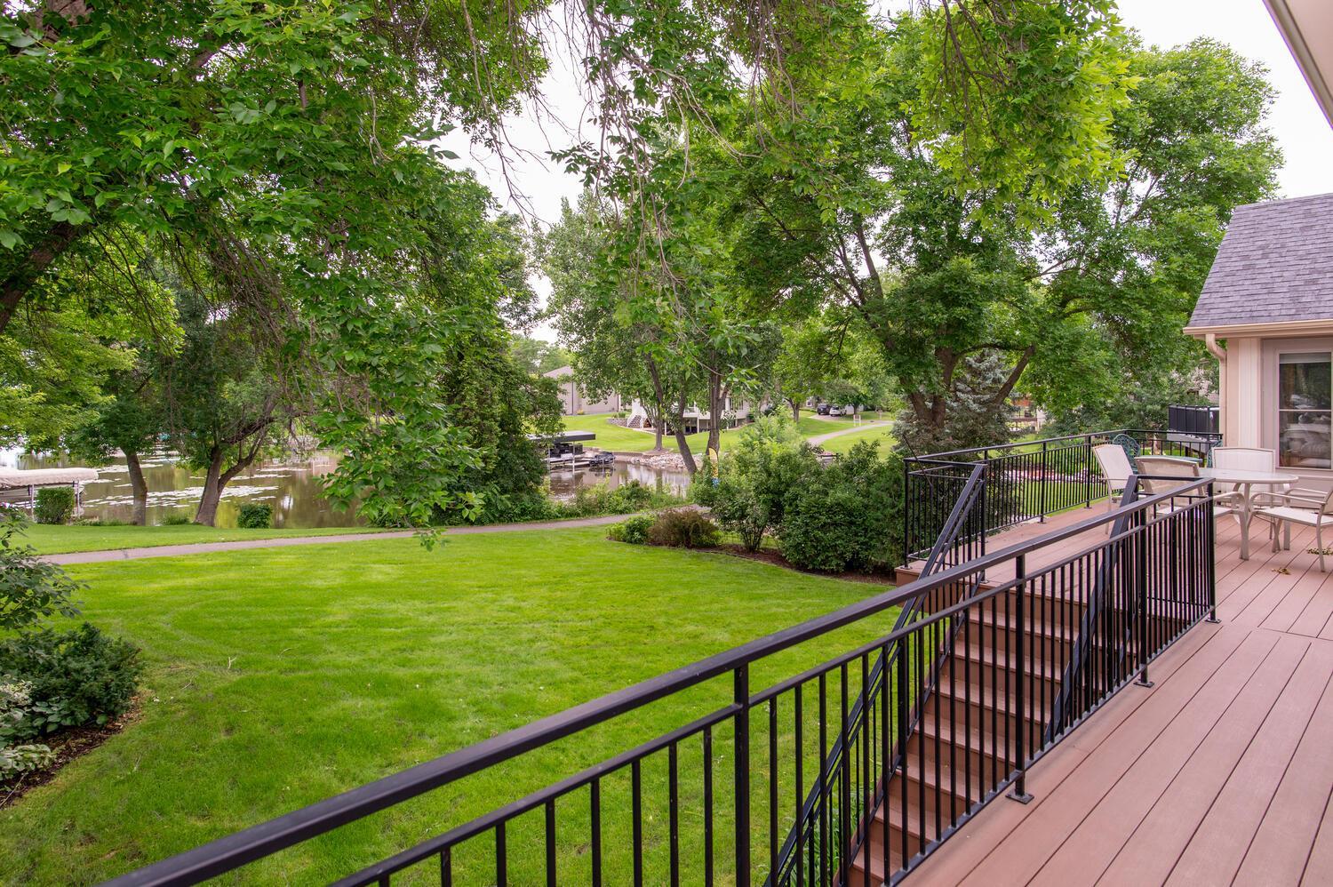8803 Dallas Lane N