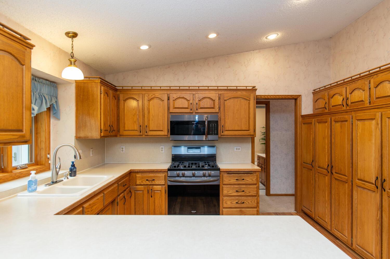 8803 Dallas Lane N