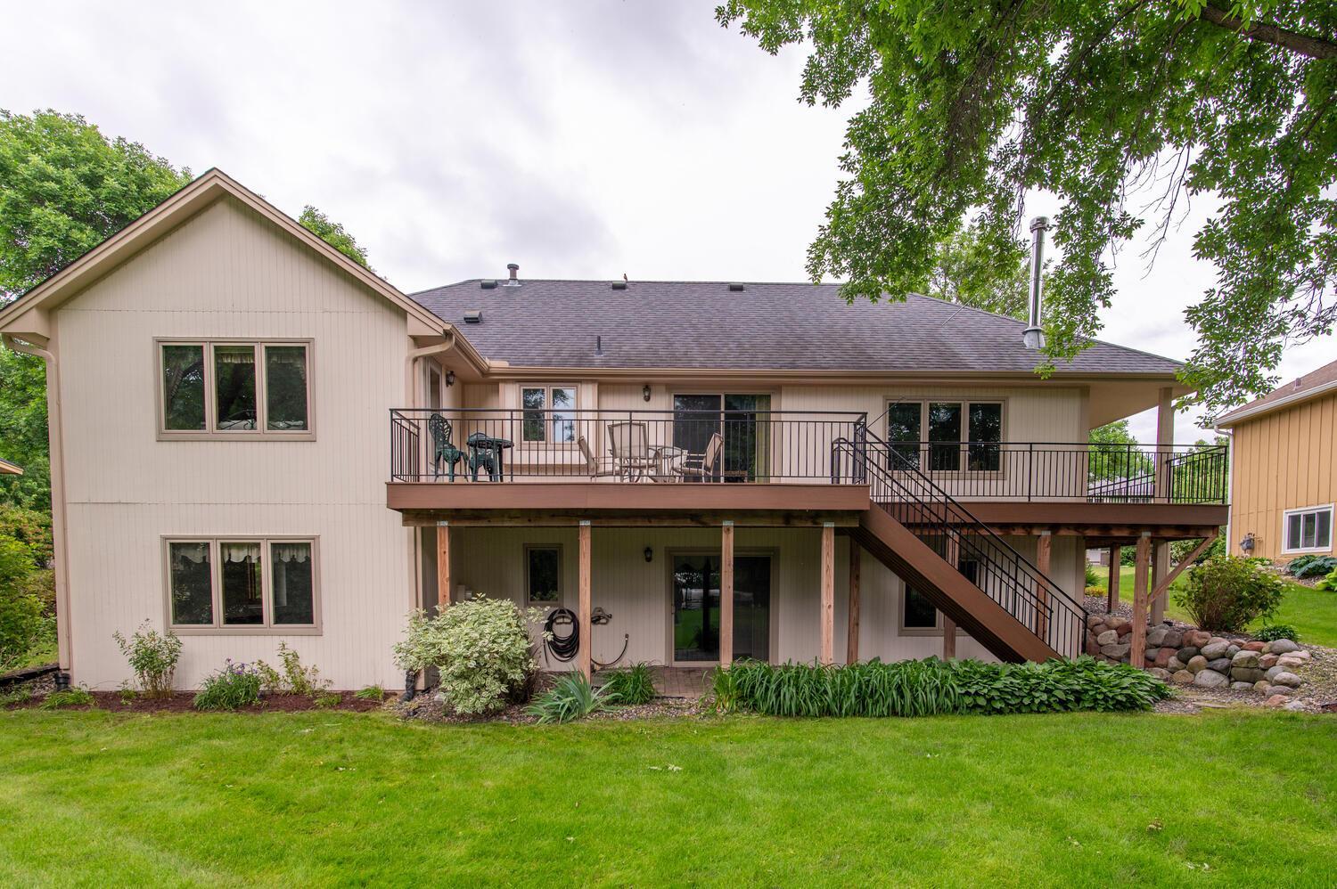 8803 Dallas Lane N