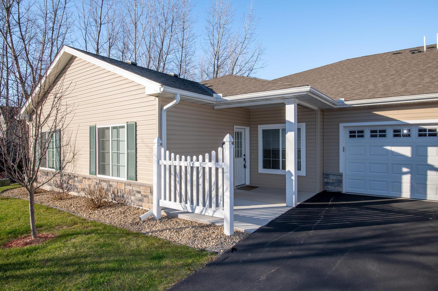 154 Kings Pointe Drive