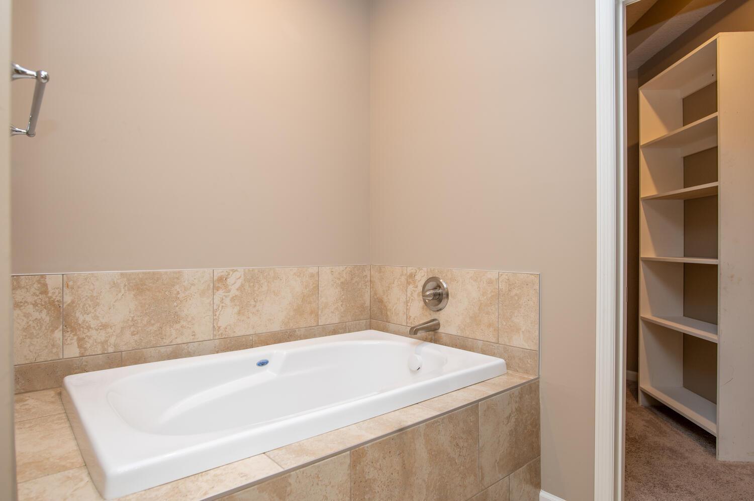 154 Kings Pointe Drive