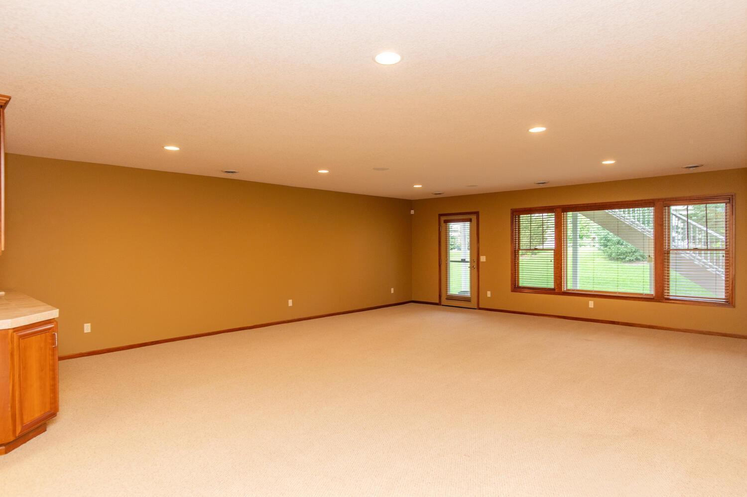 3844 Linden Drive E