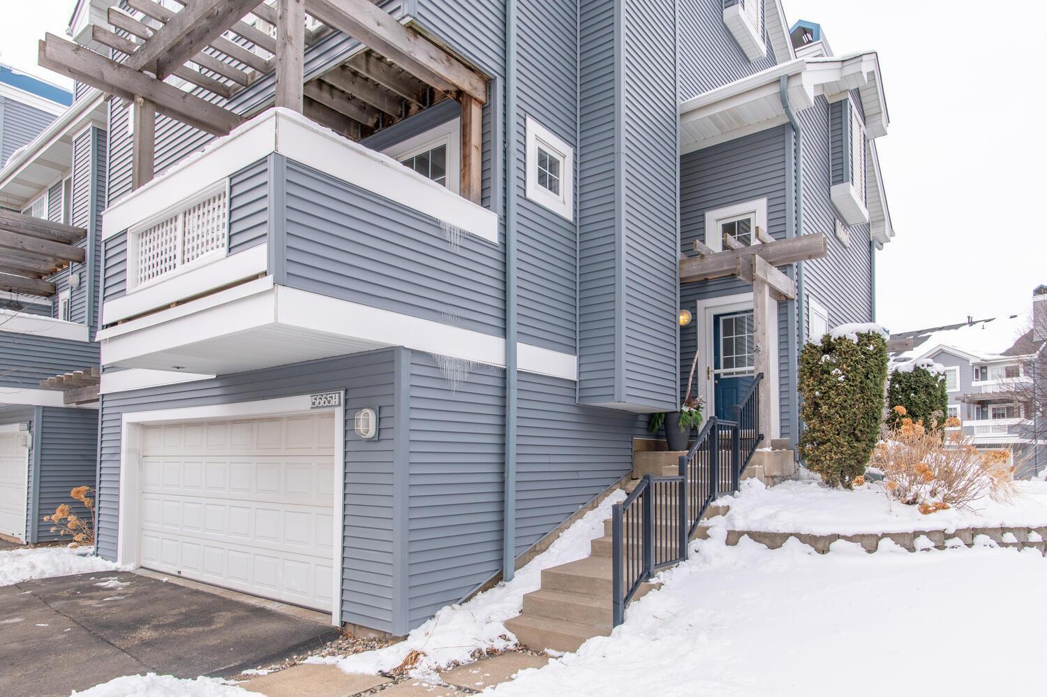15665 24th Avenue N Unit: H