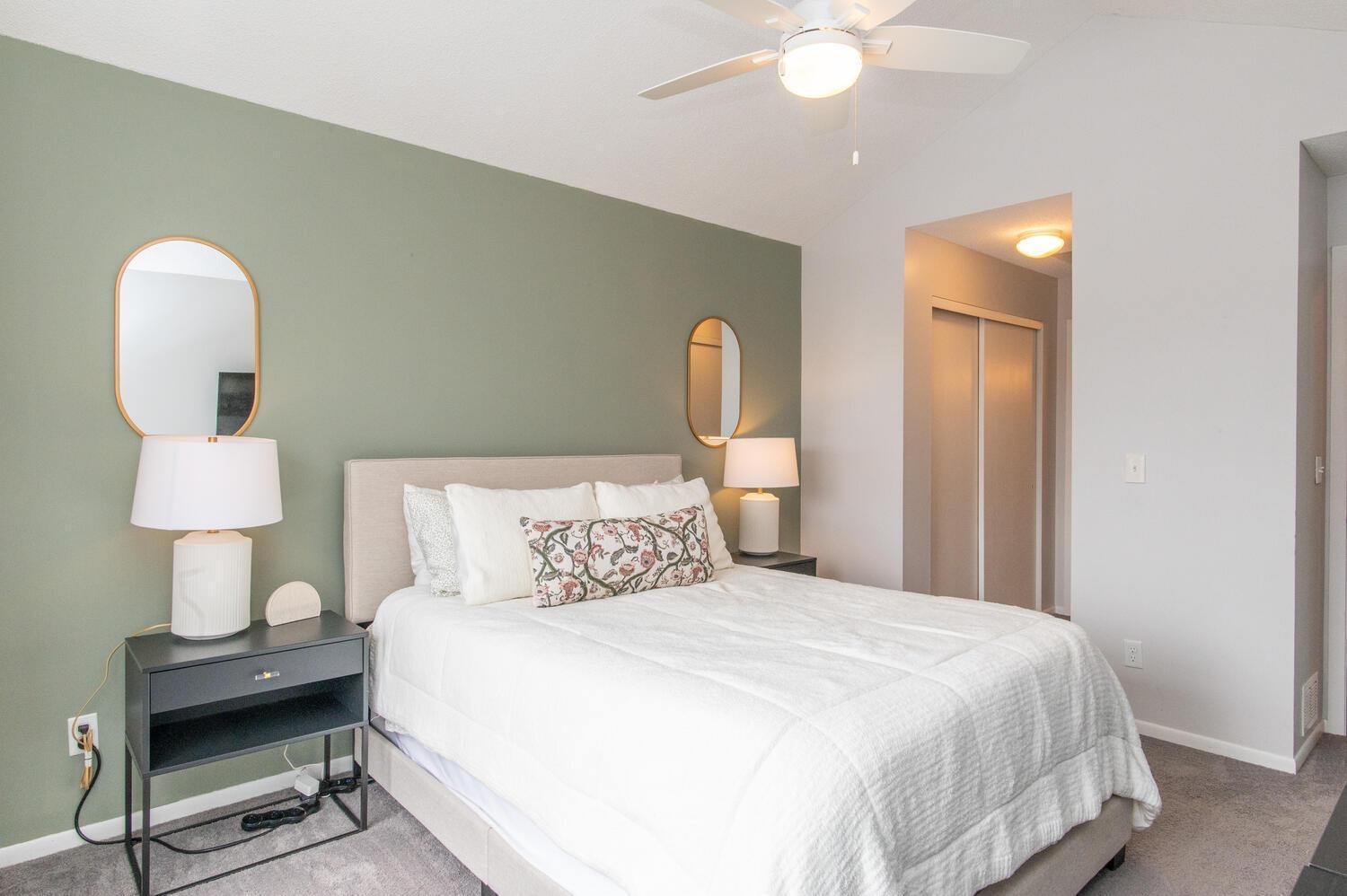 15665 24th Avenue N Unit: H