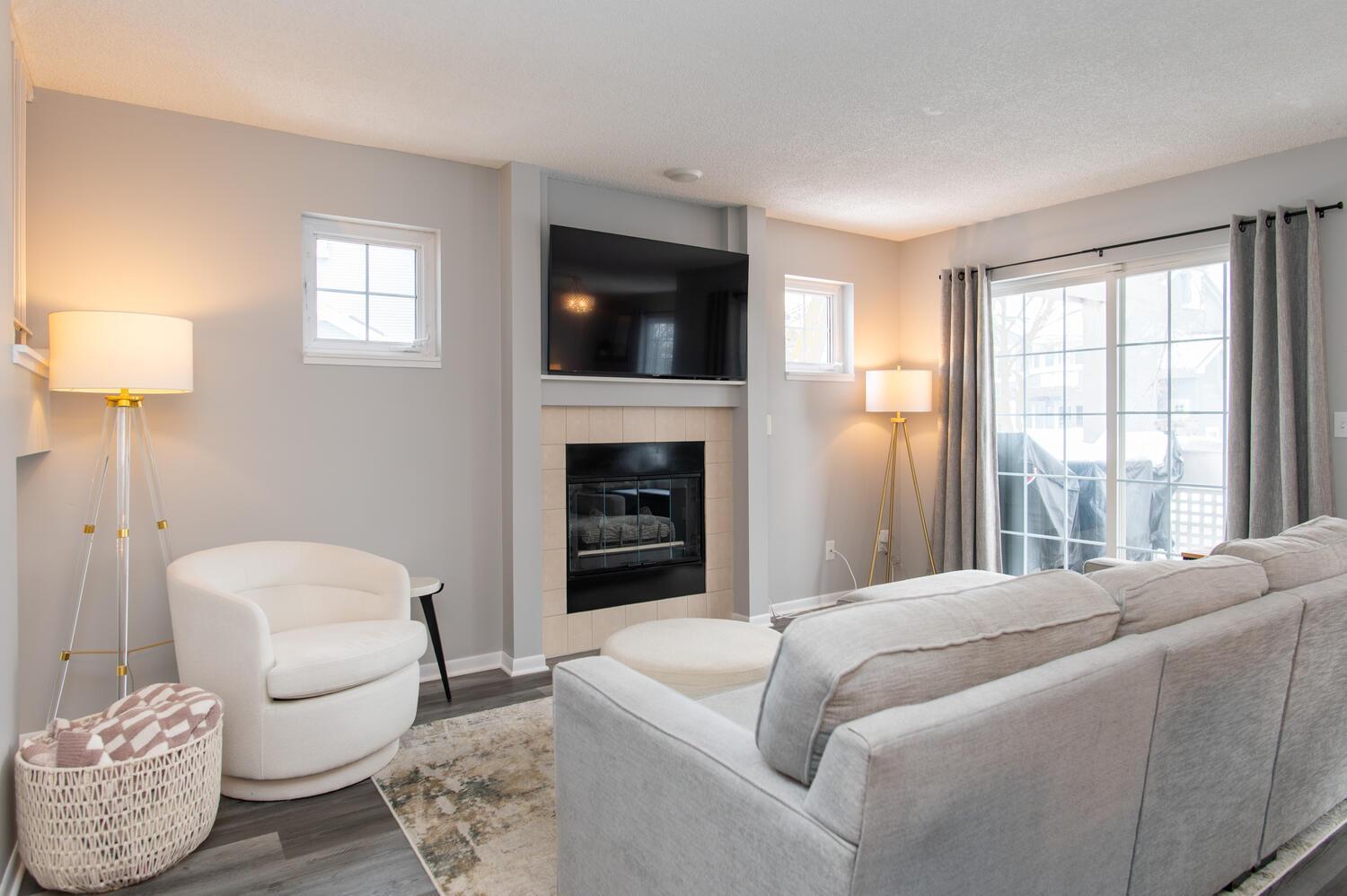 15665 24th Avenue N Unit: H