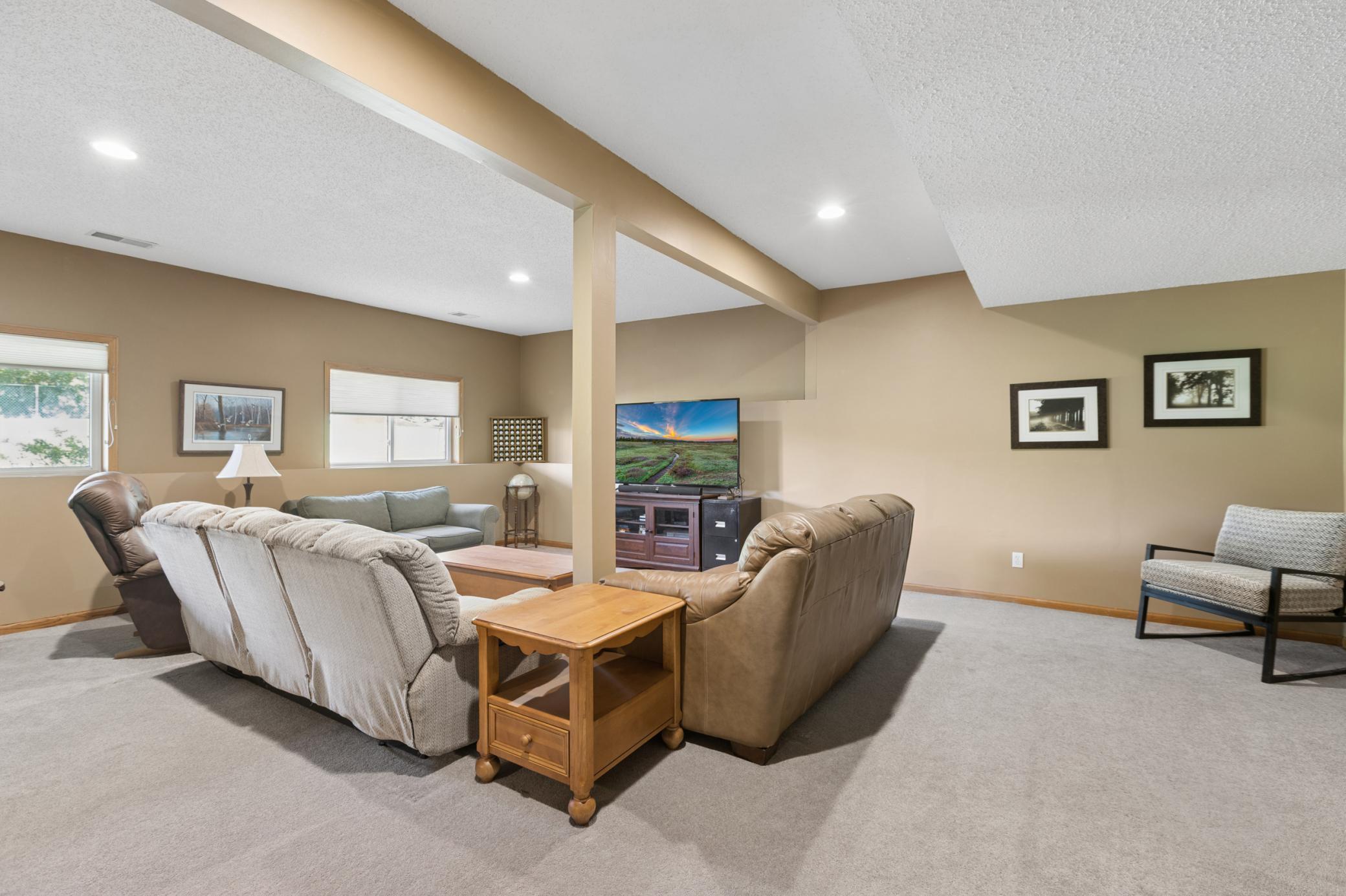 10106 Fernwood Lane N