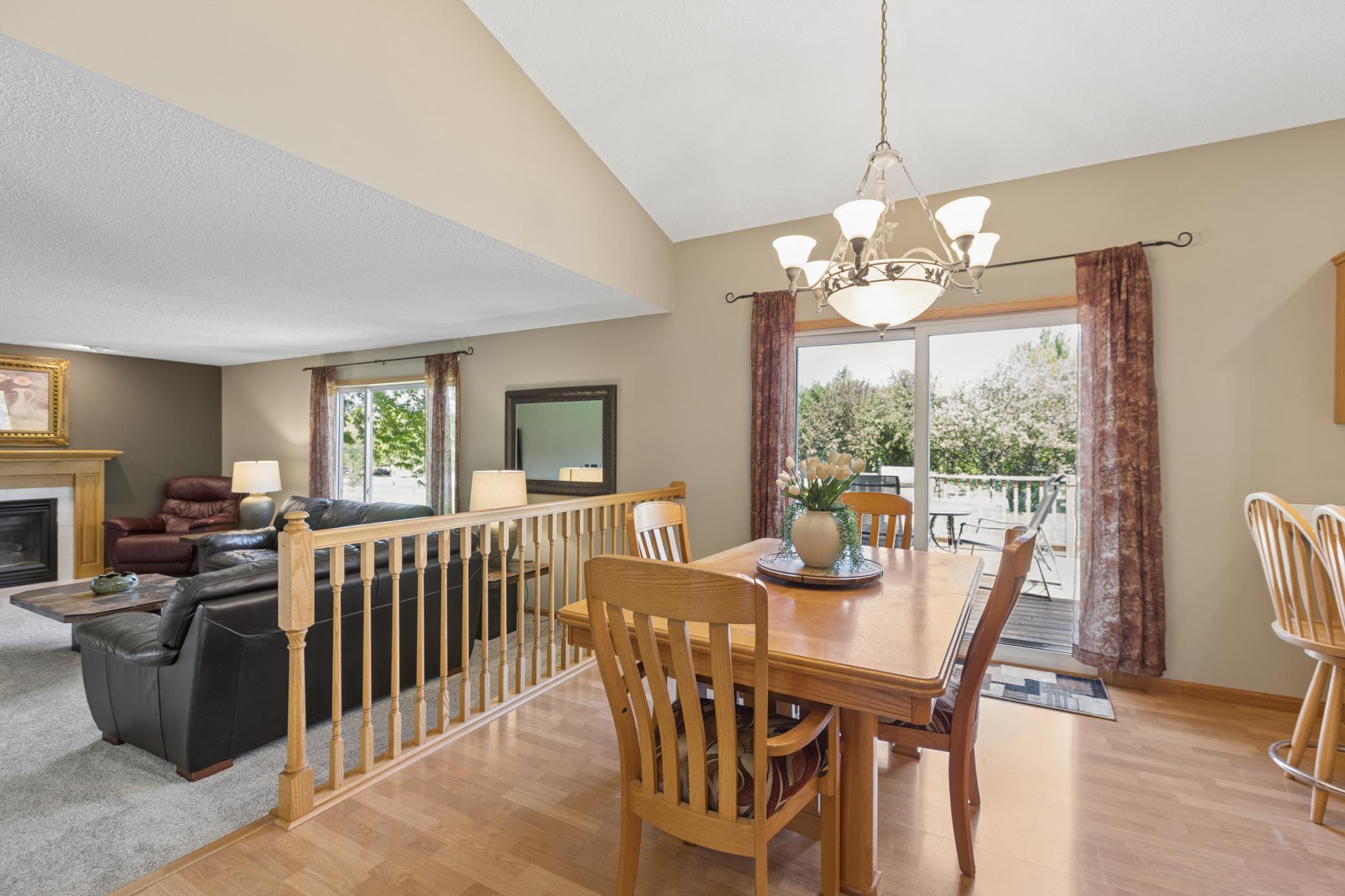 10106 Fernwood Lane N
