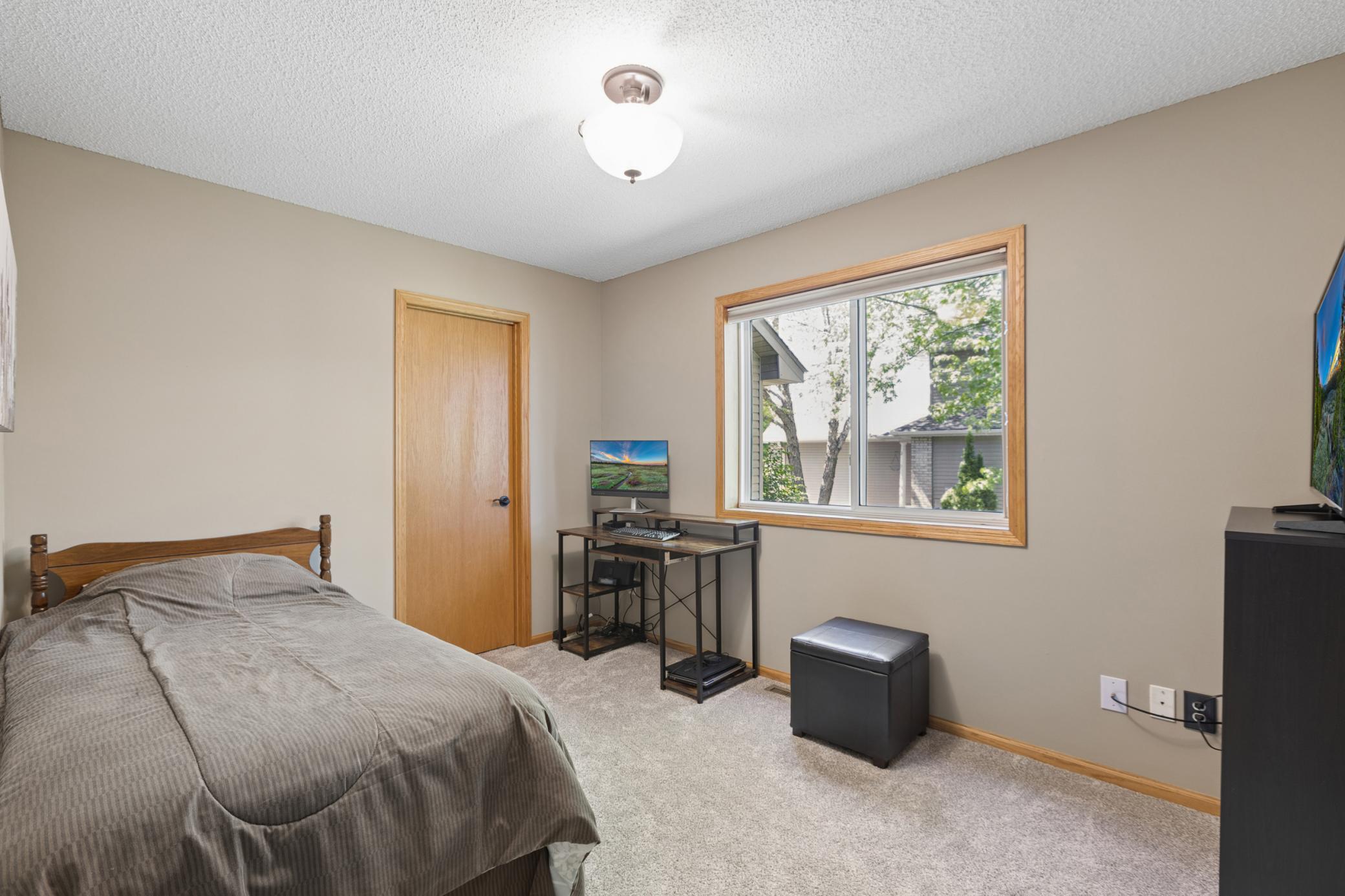 10106 Fernwood Lane N