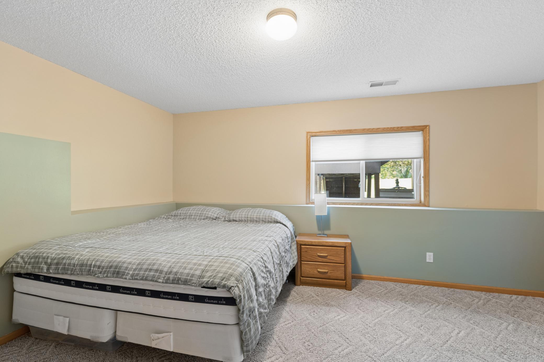 10106 Fernwood Lane N