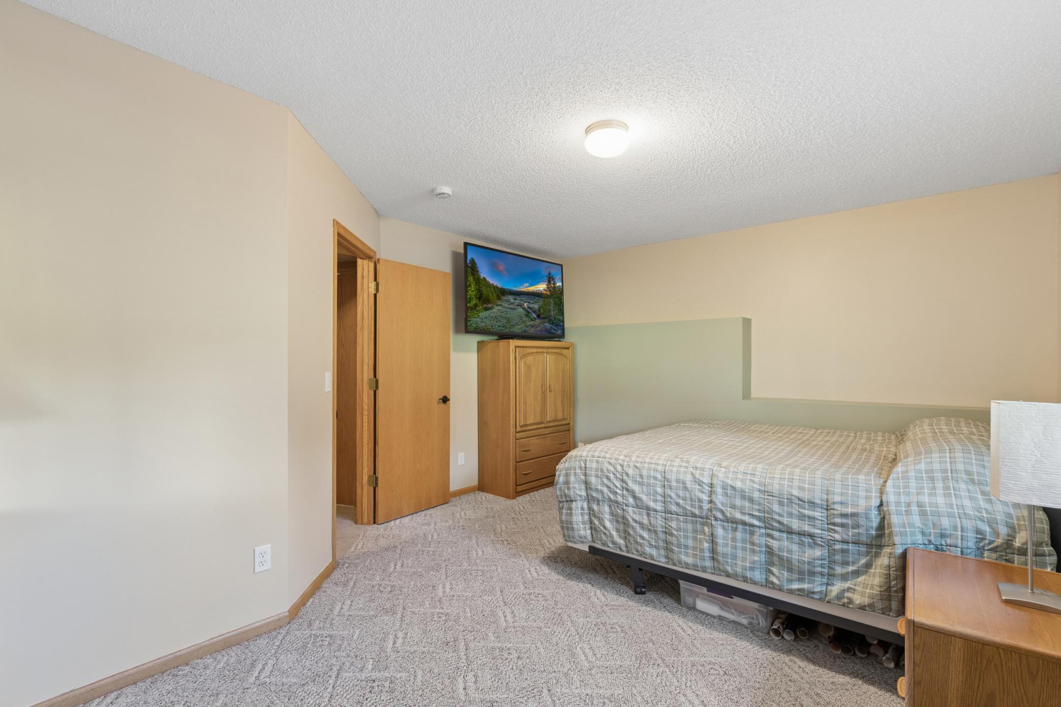 10106 Fernwood Lane N