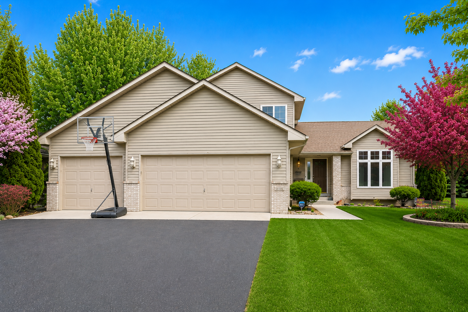 10106 Fernwood Lane N