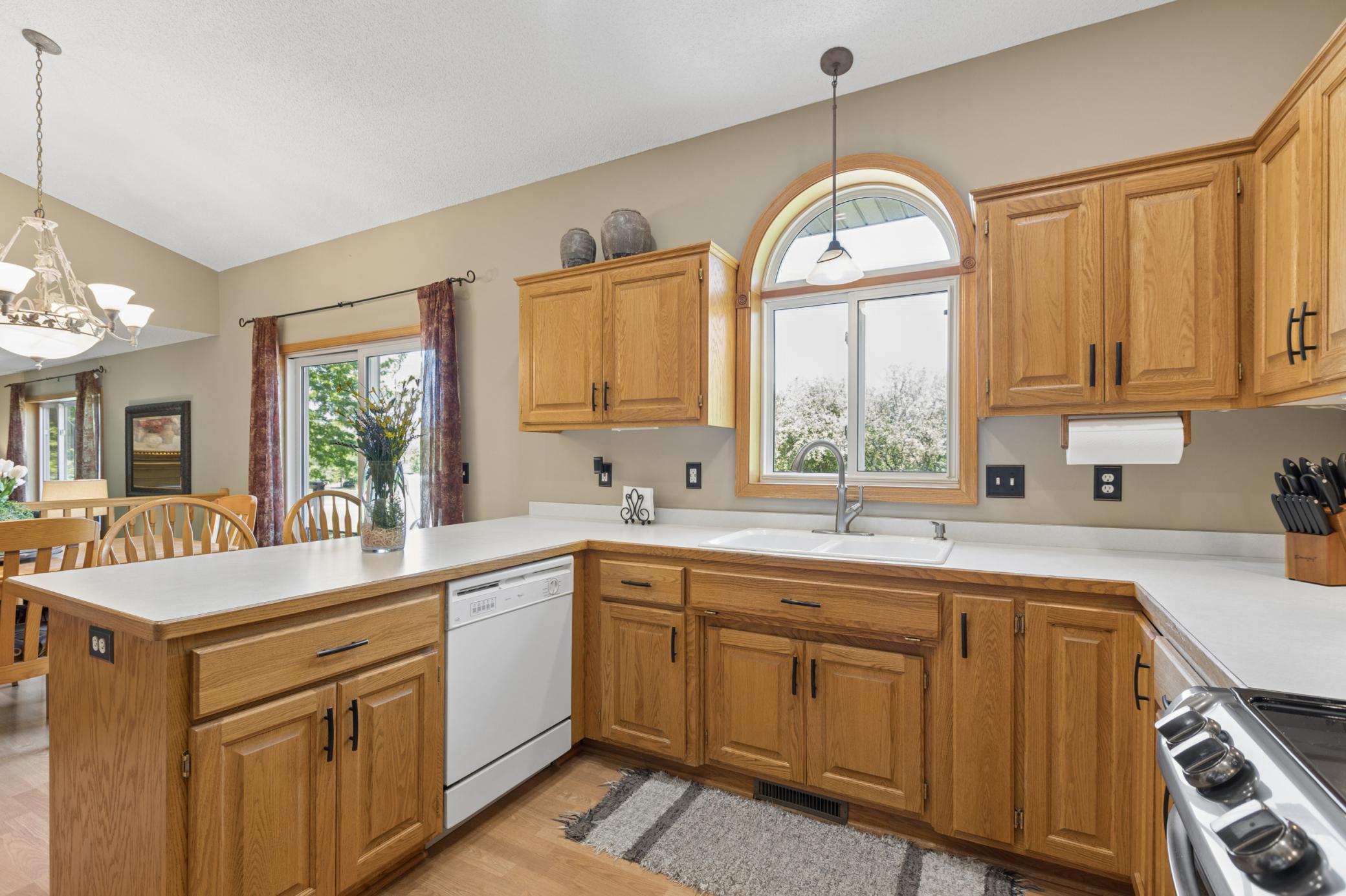 10106 Fernwood Lane N