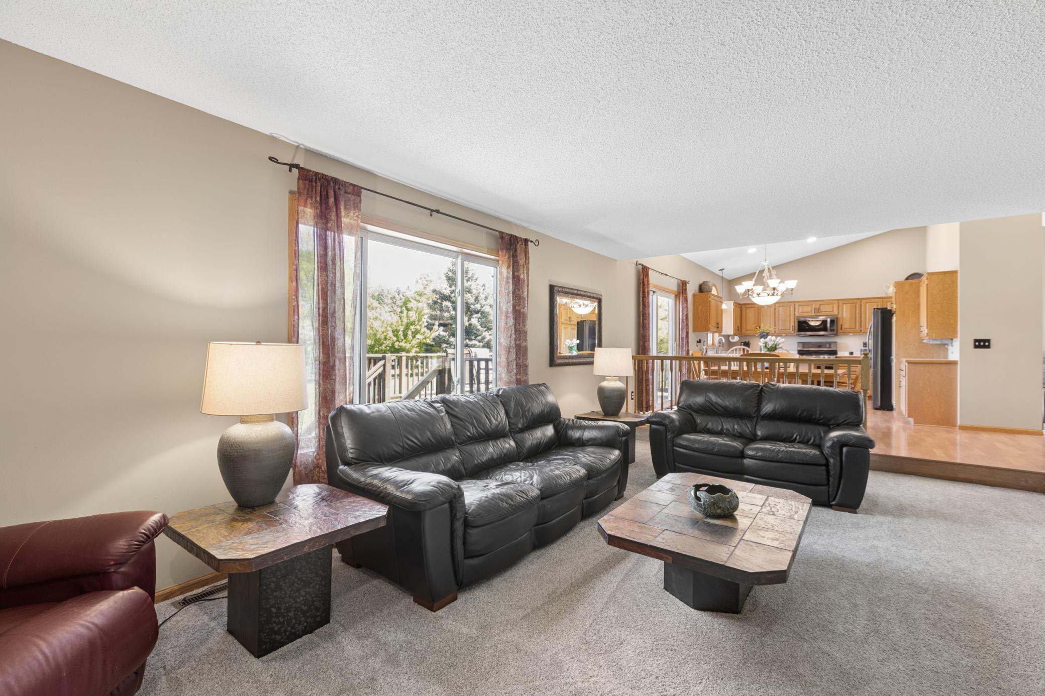 10106 Fernwood Lane N