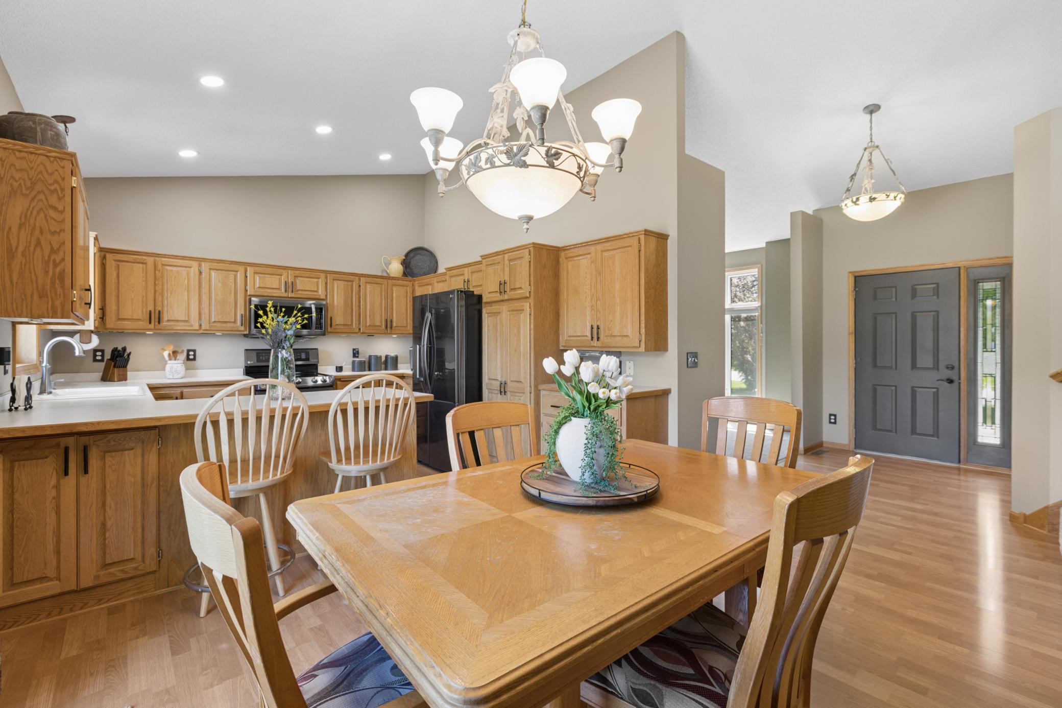 10106 Fernwood Lane N