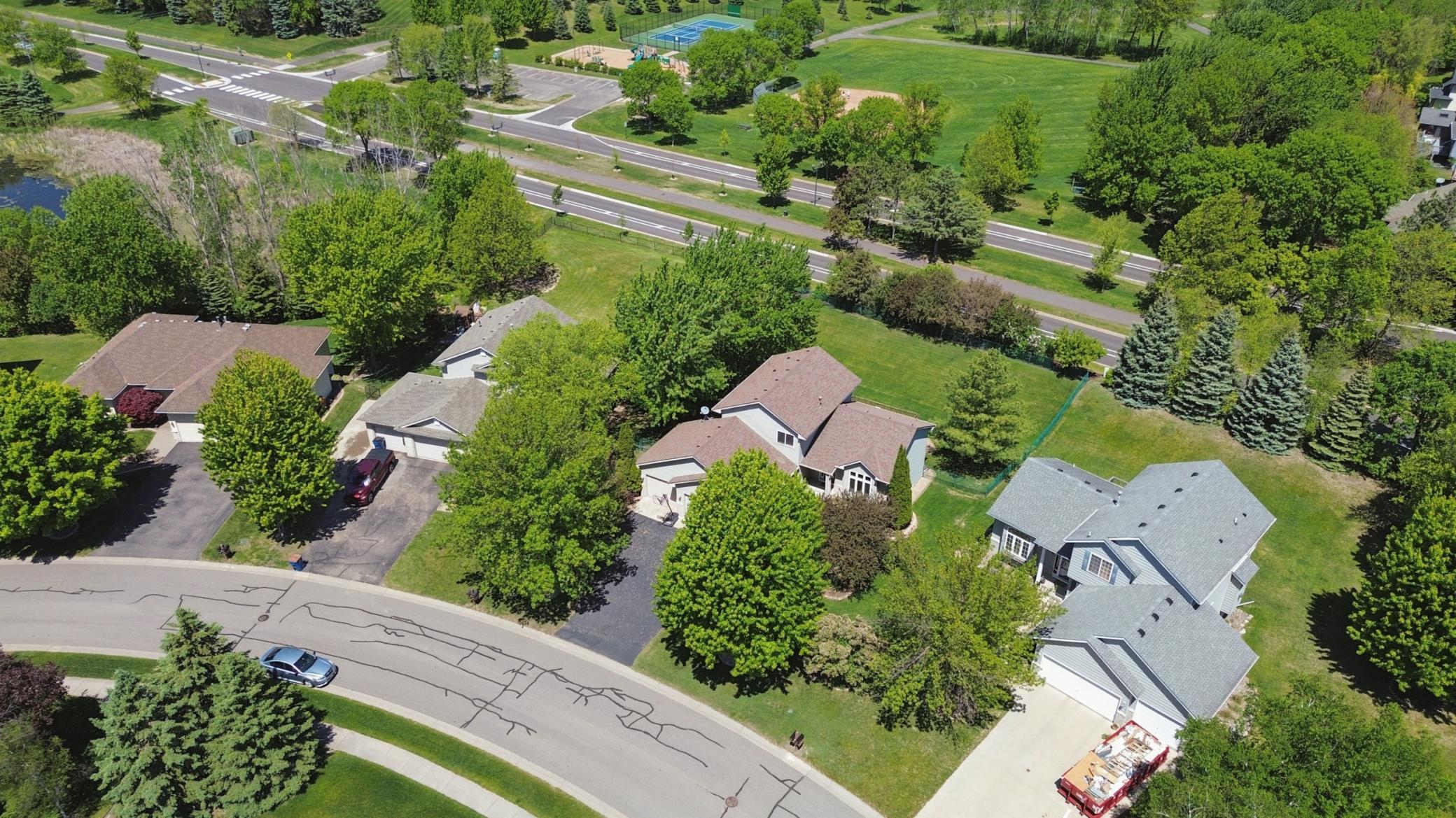 10106 Fernwood Lane N