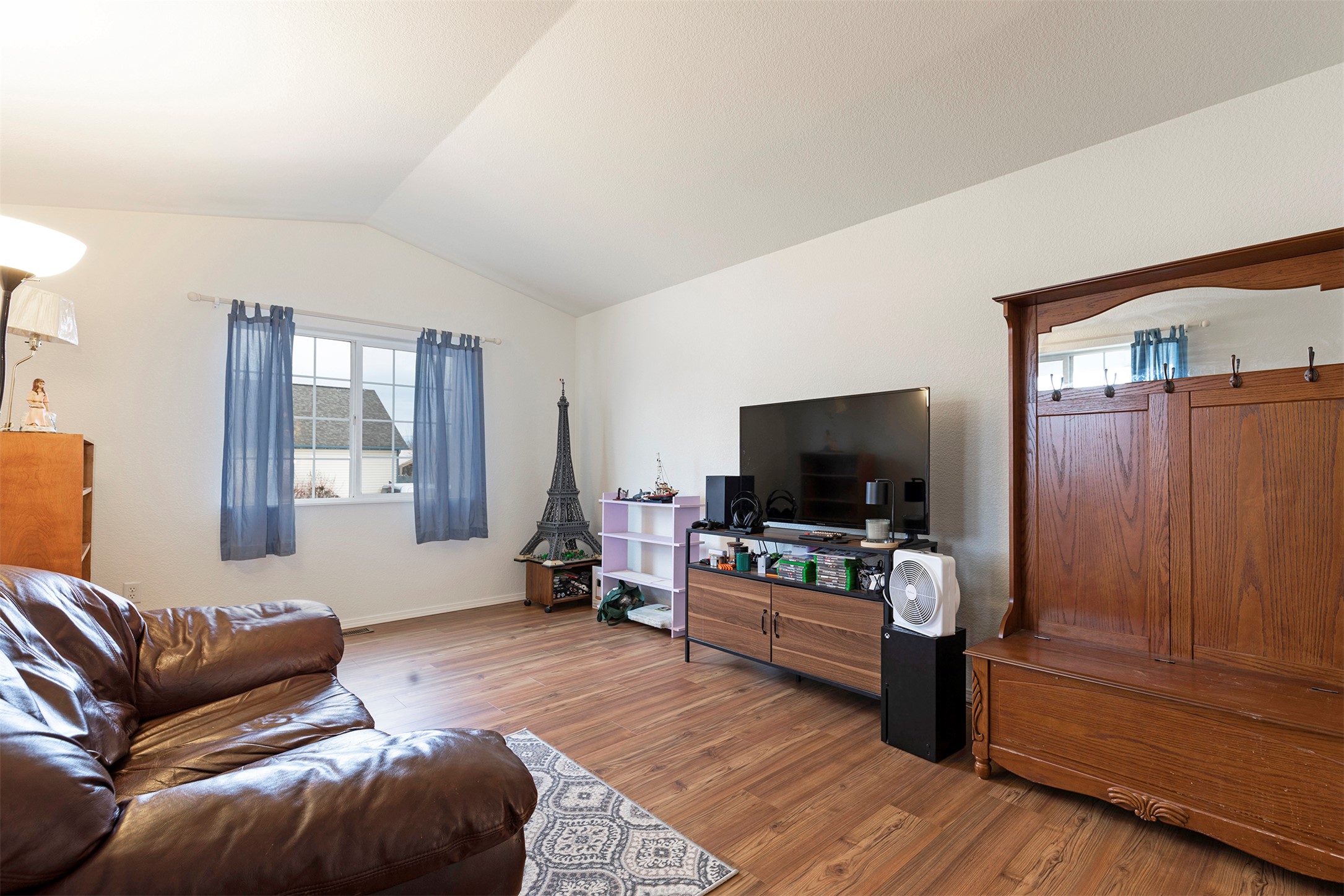 2705 Mary Jane Boulevard