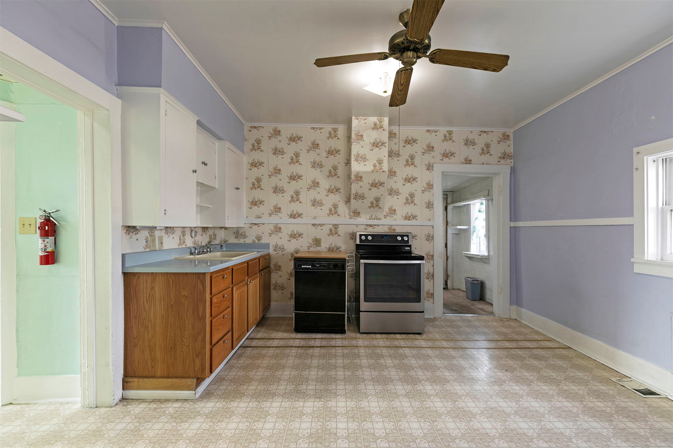 1825 S Johnson Street