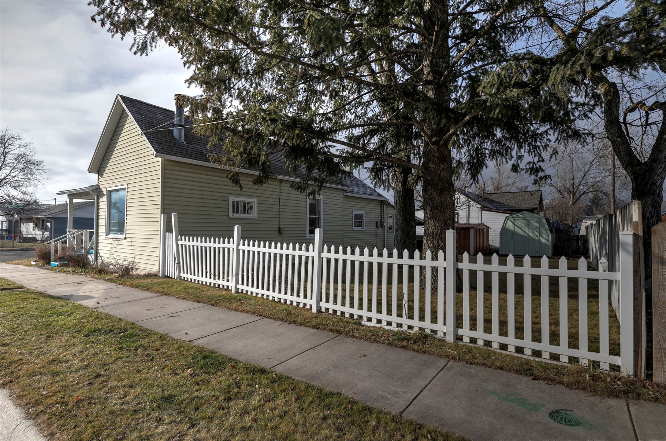 1825 S Johnson Street