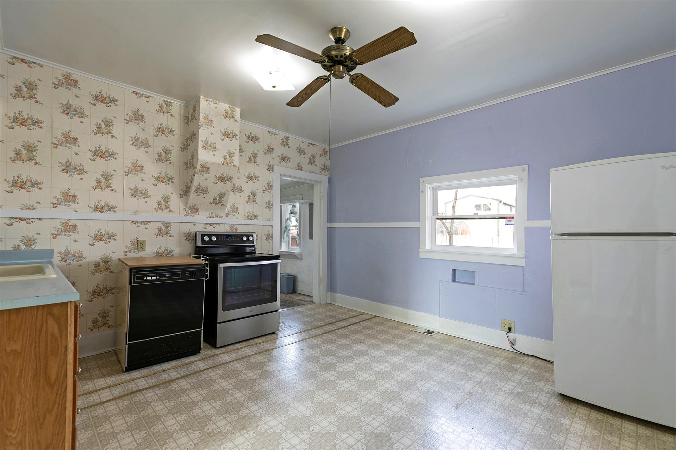 1825 S Johnson Street