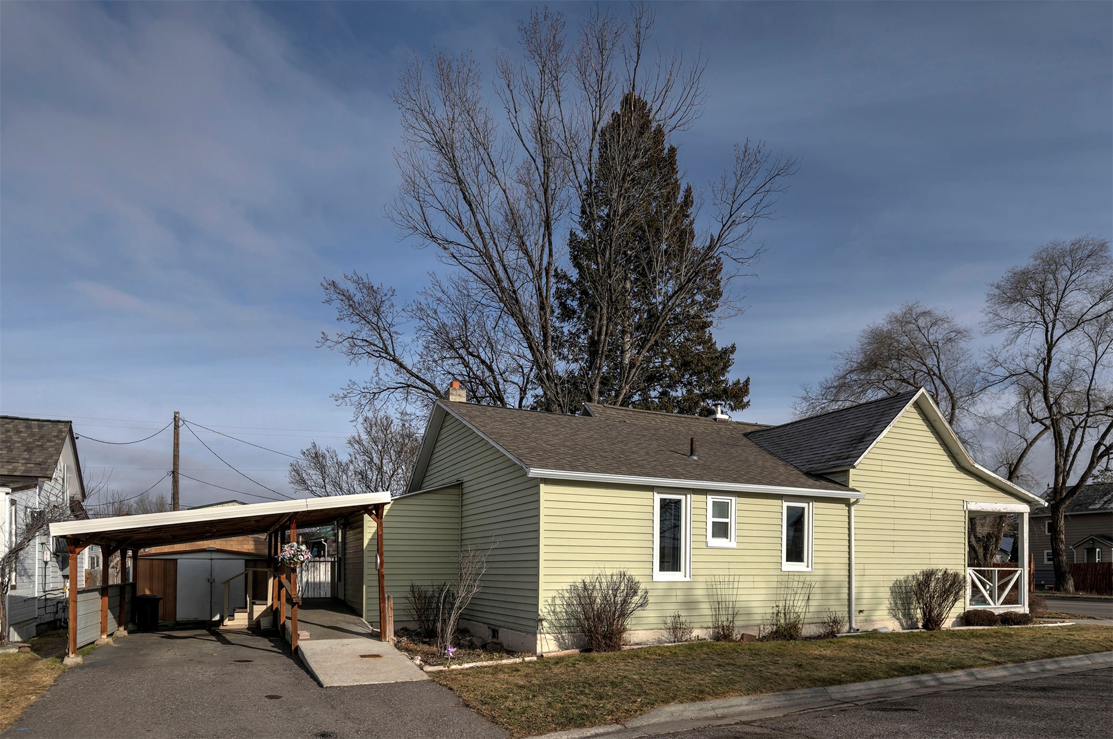 1825 S Johnson Street