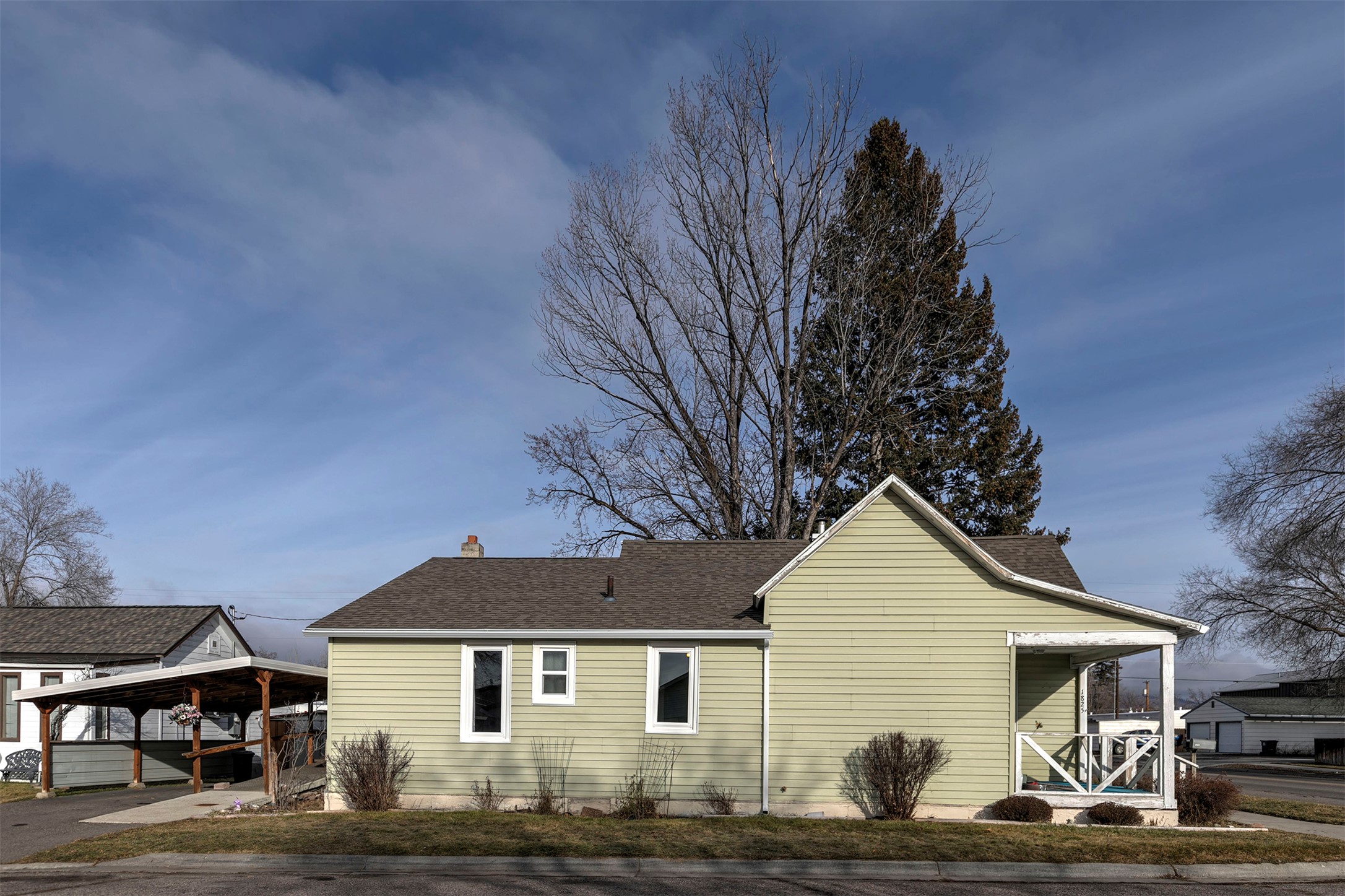 1825 S Johnson Street