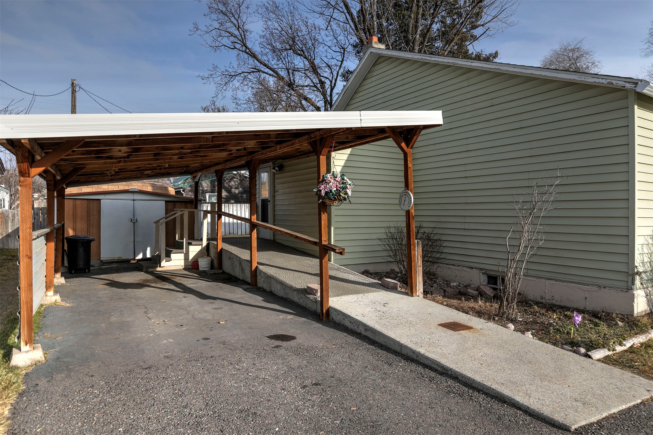 1825 S Johnson Street