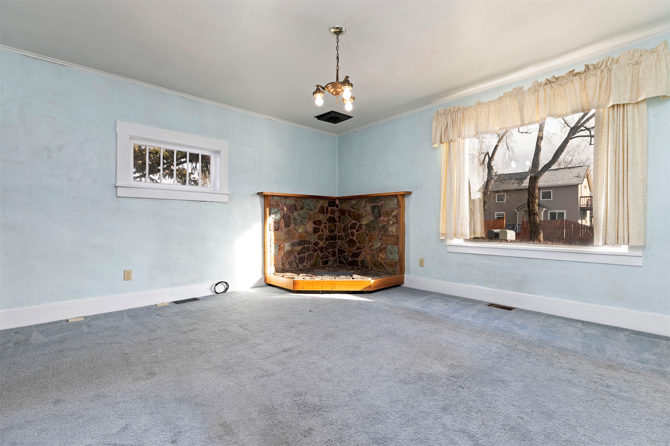 1825 S Johnson Street