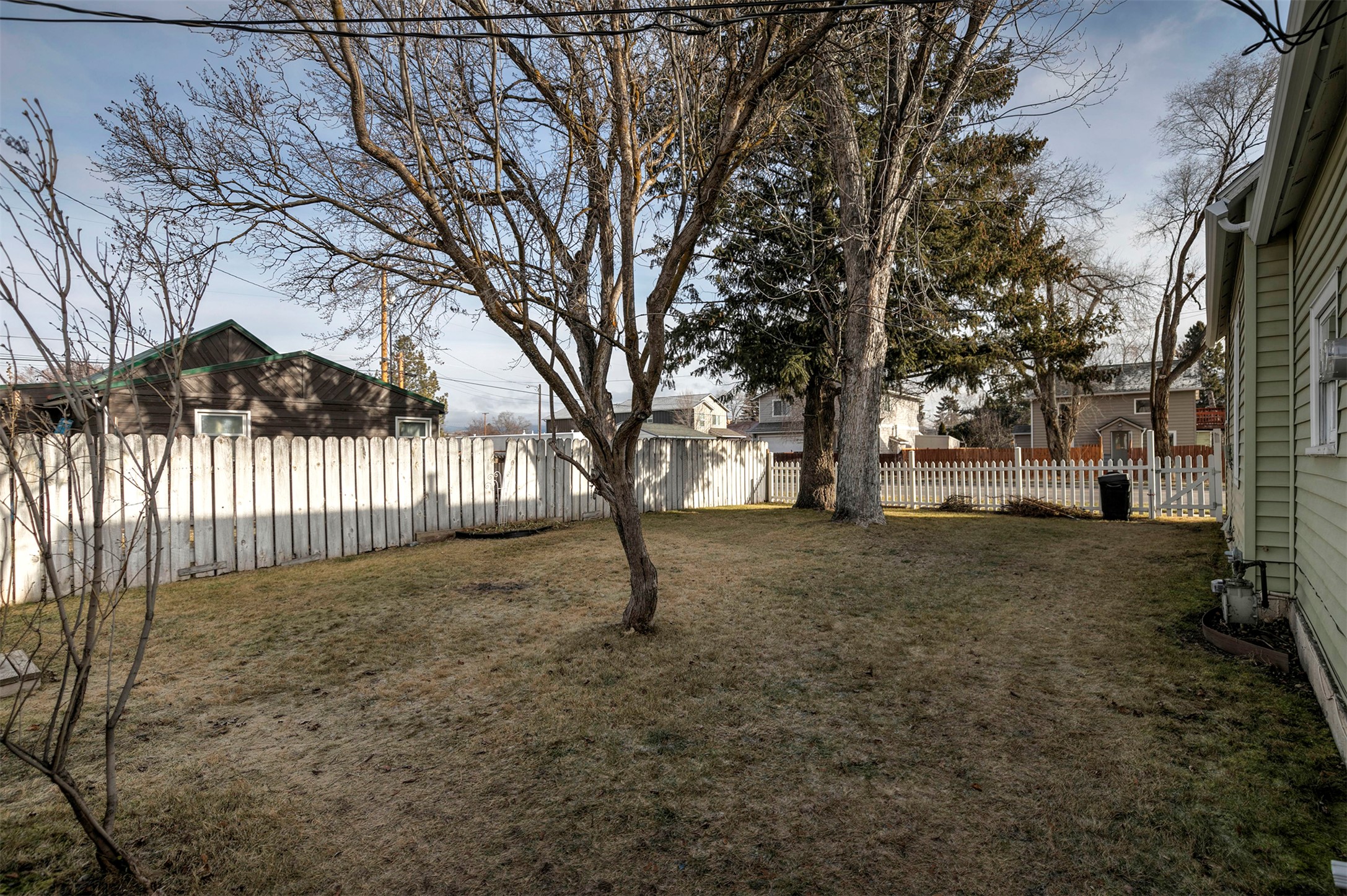 1825 S Johnson Street