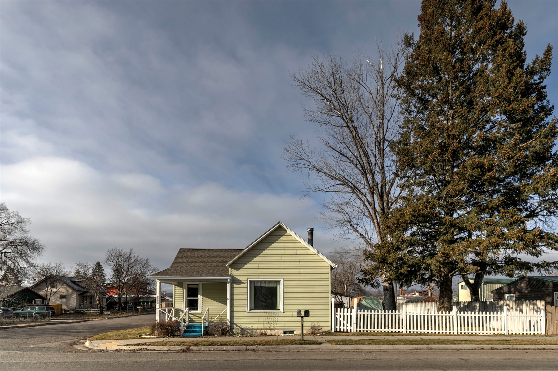 1825 S Johnson Street