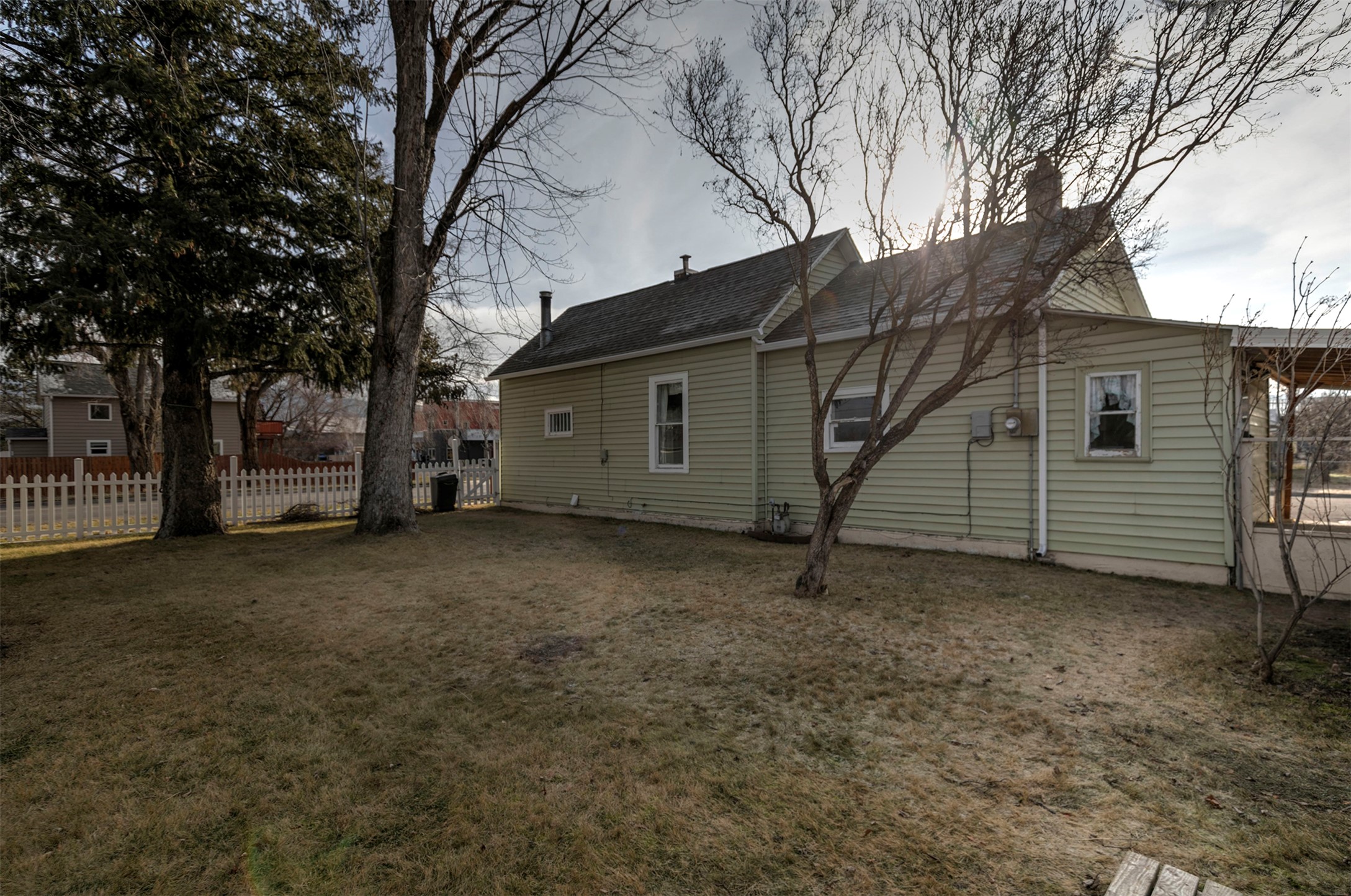 1825 S Johnson Street