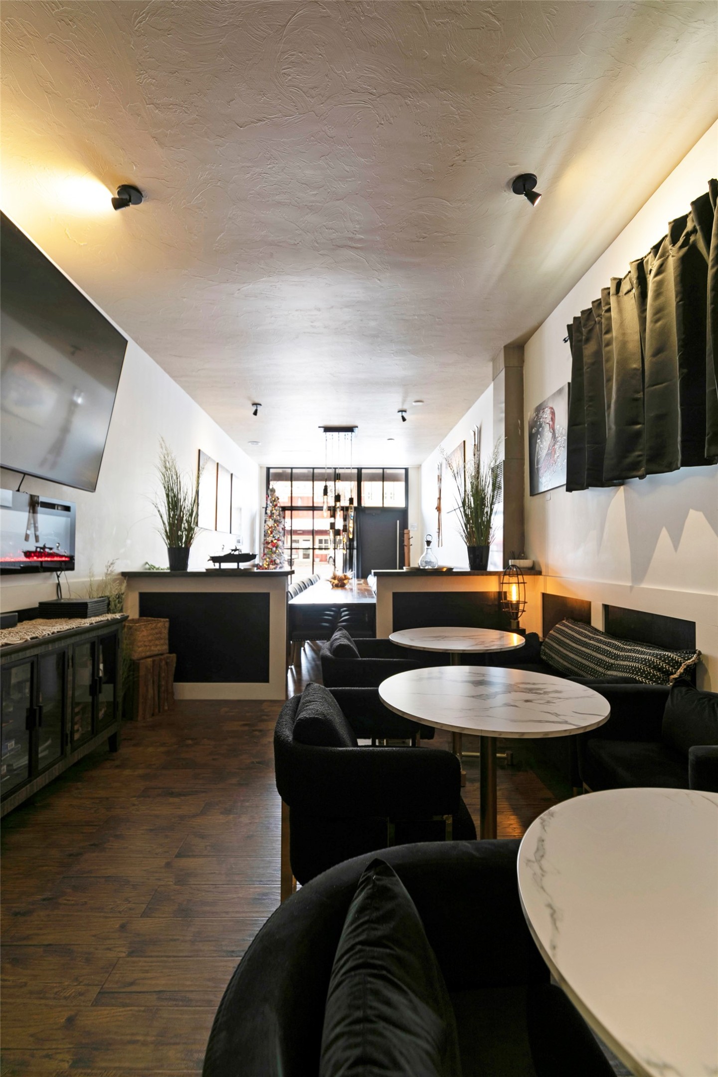 116 W Broadway Street