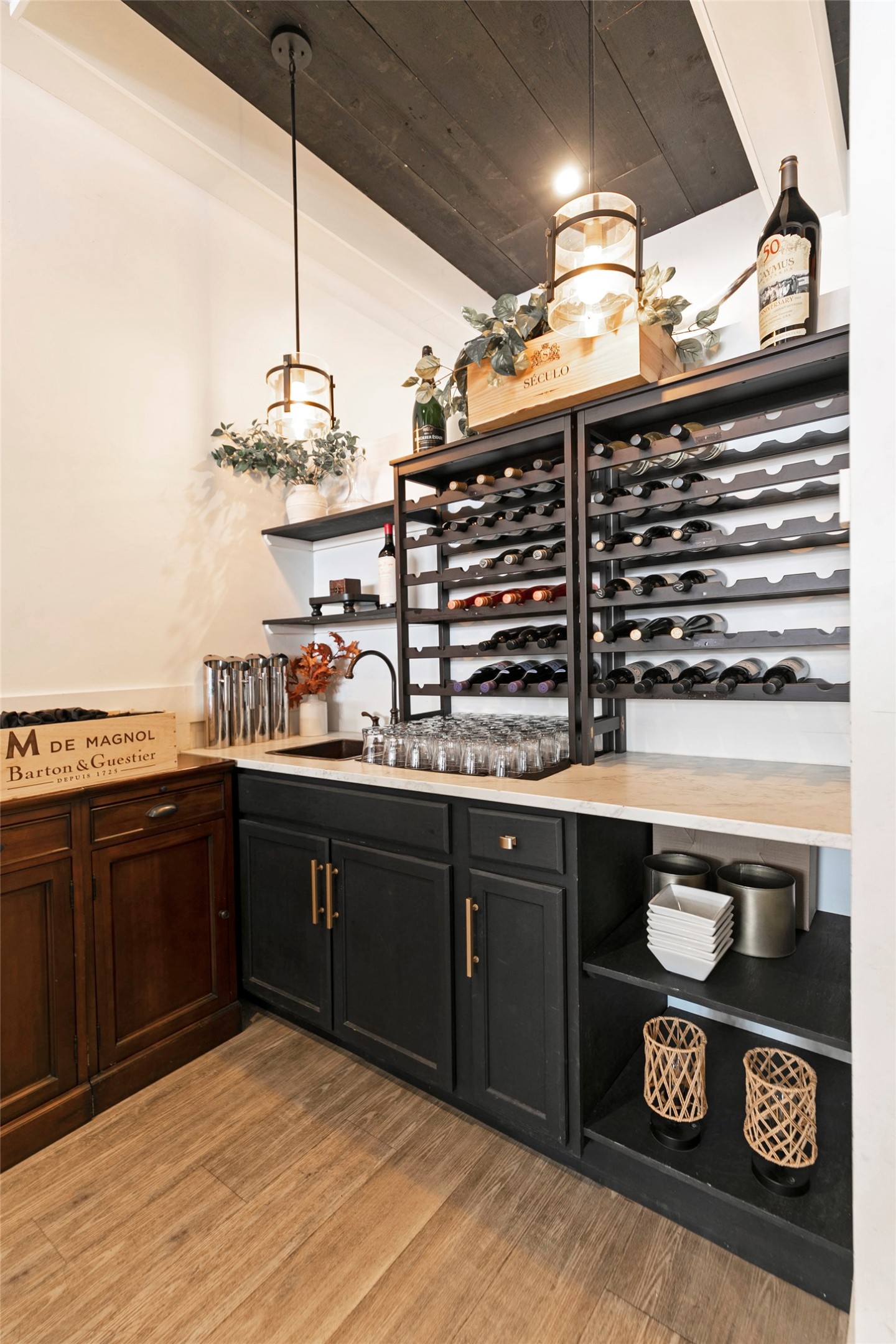 116 W Broadway Street