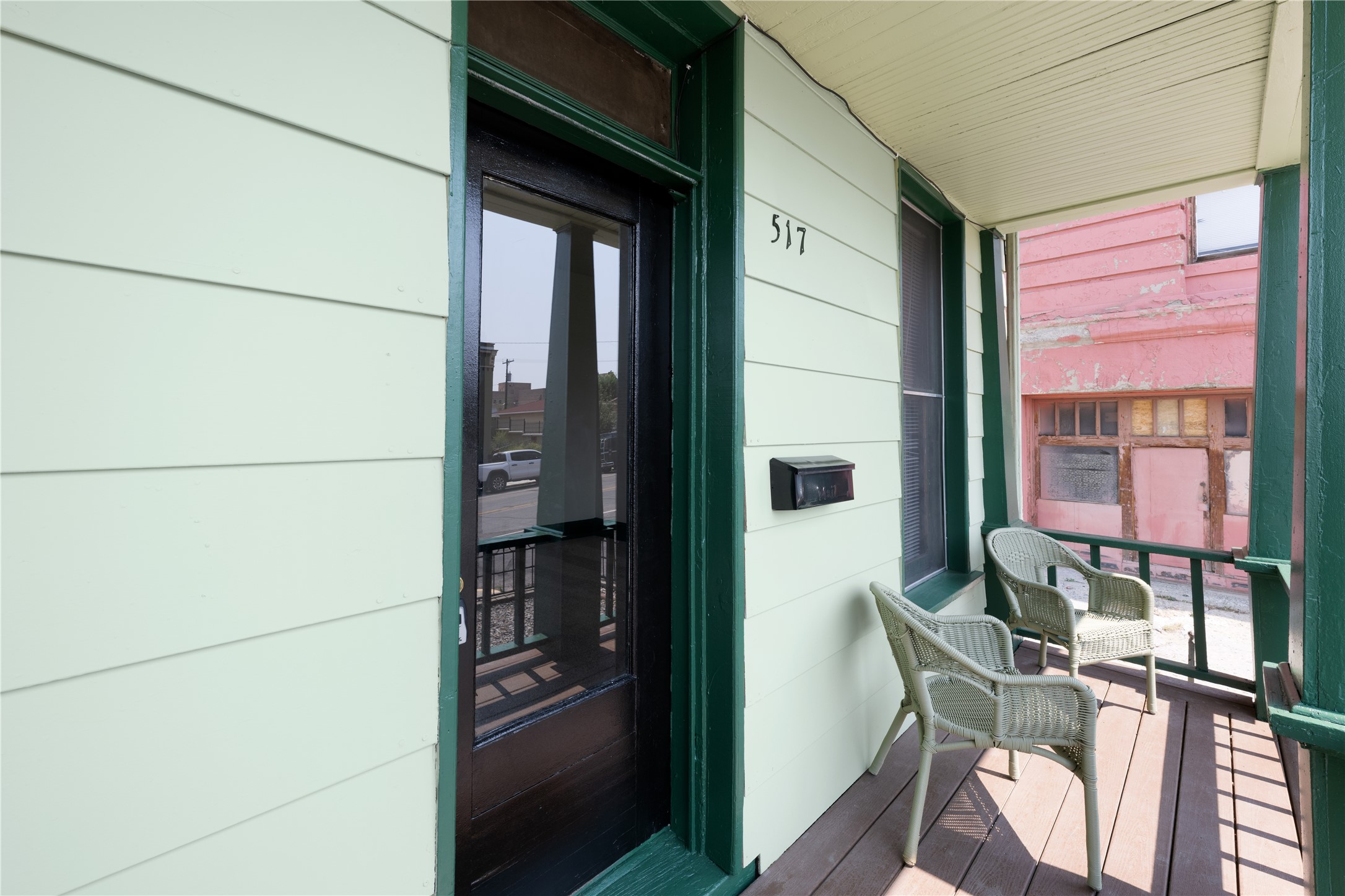 517 W Granite Street